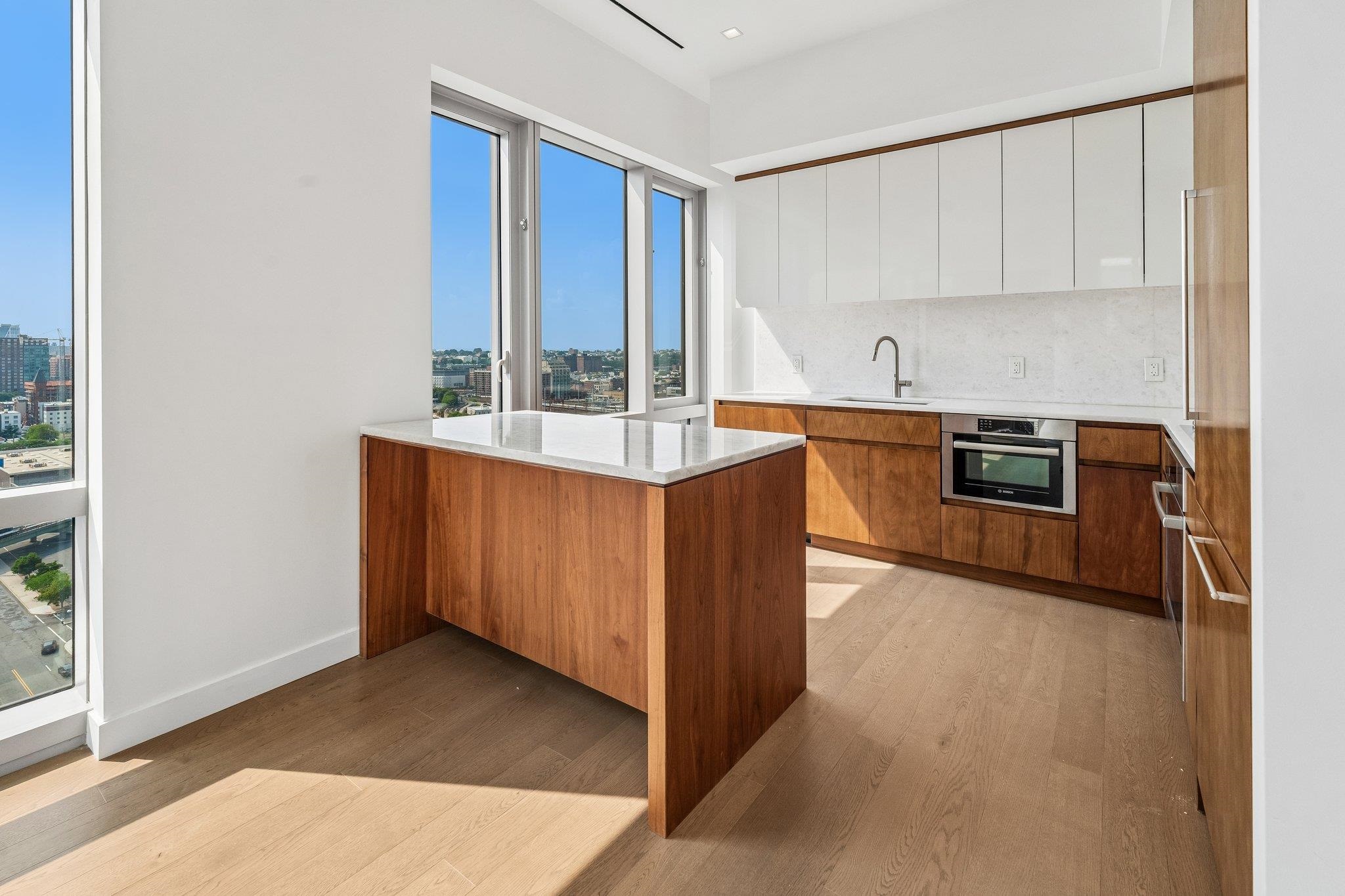 75 PARK LANE SOUTH Unit: 1912