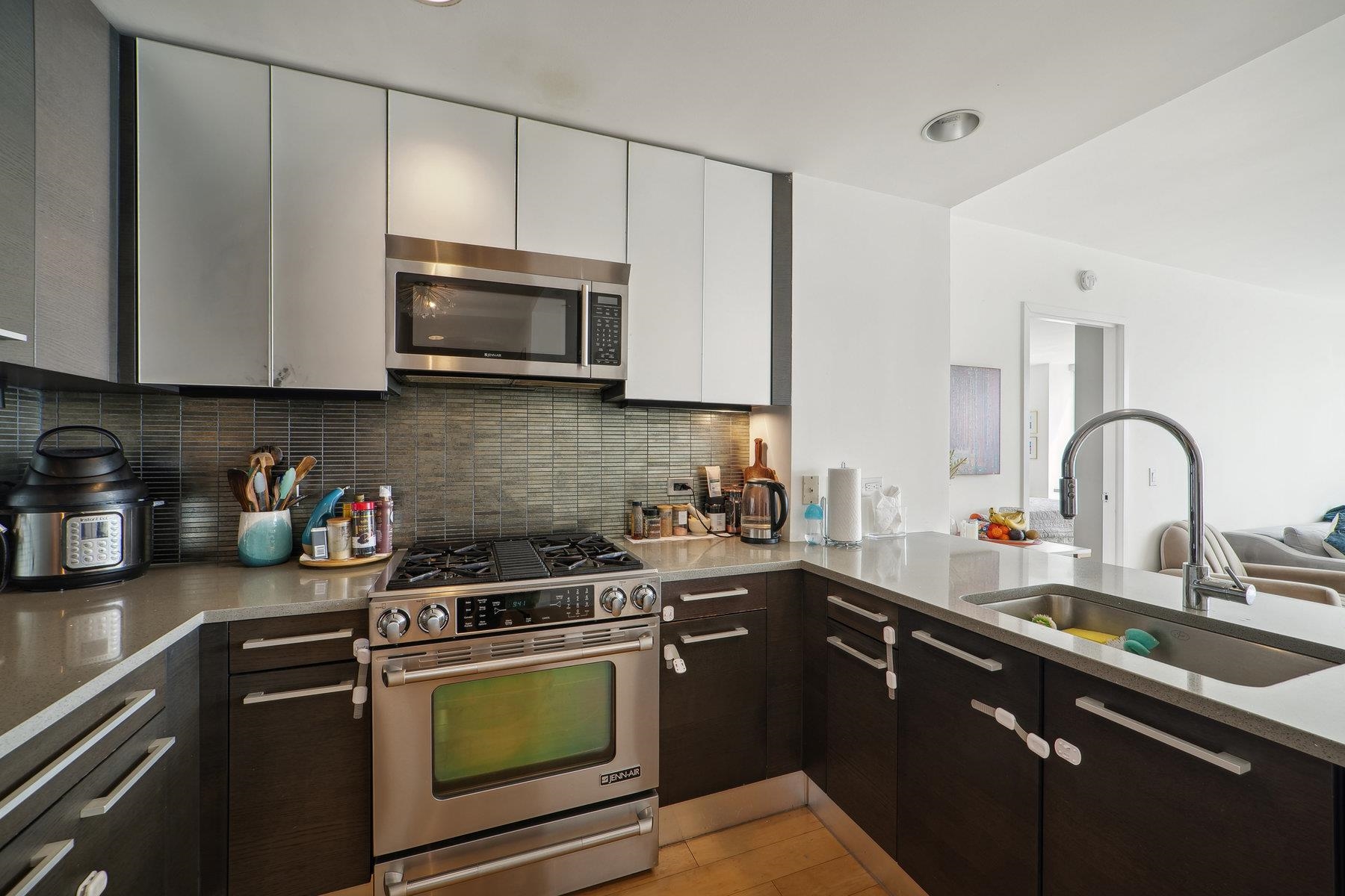 2 2ND ST Unit: 3503