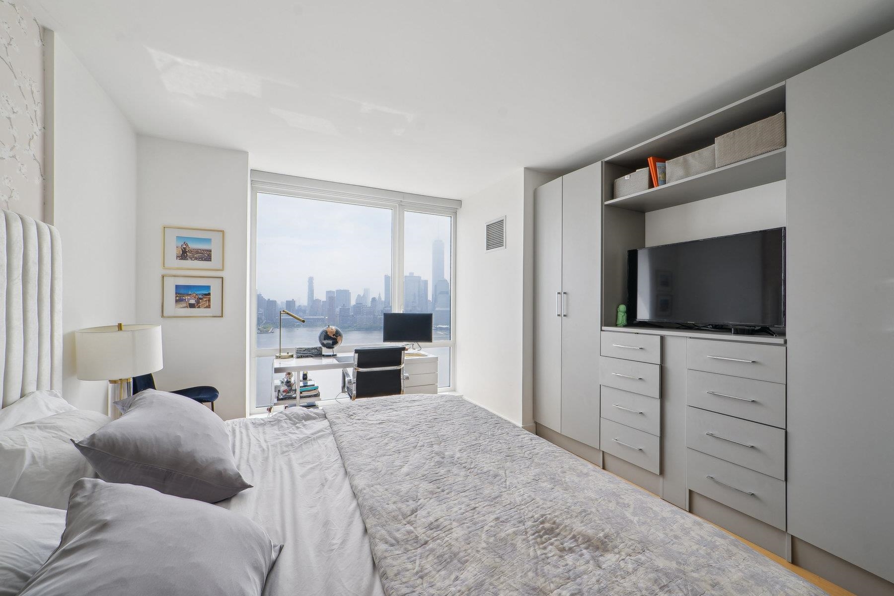 2 2ND ST Unit: 3503