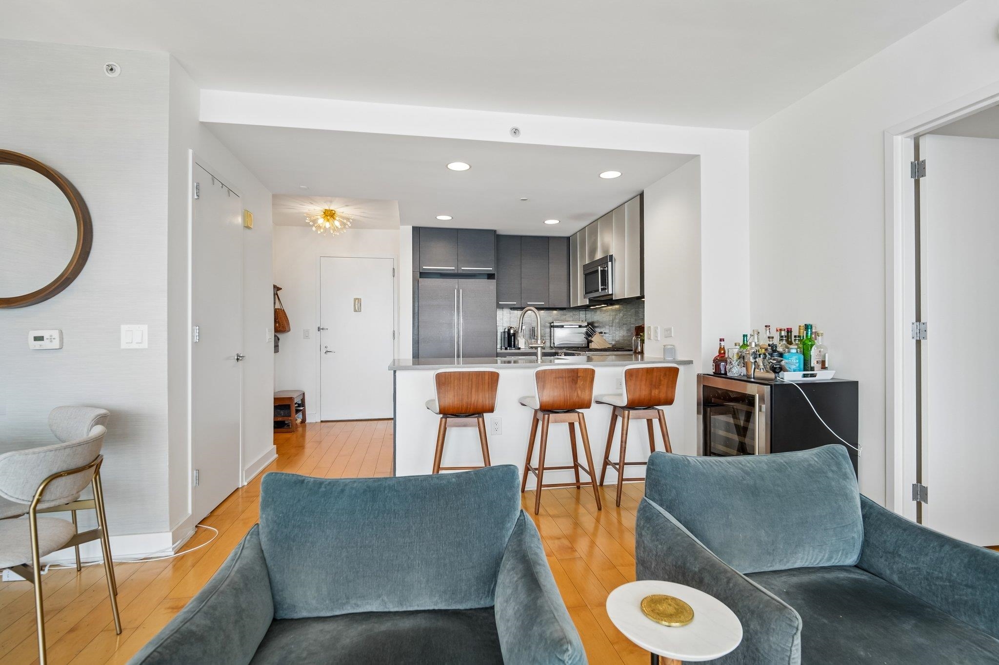 2 2ND ST Unit: 3503