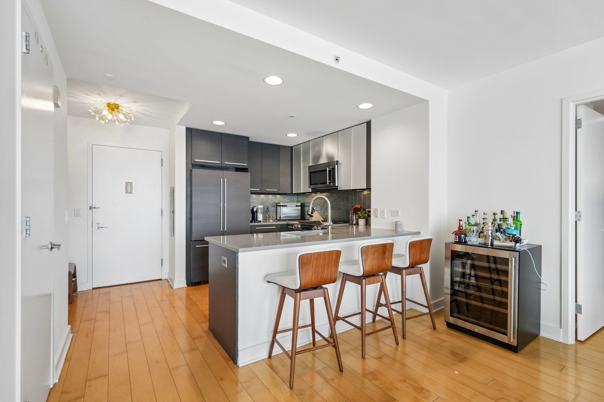2 2ND ST Unit: 3503