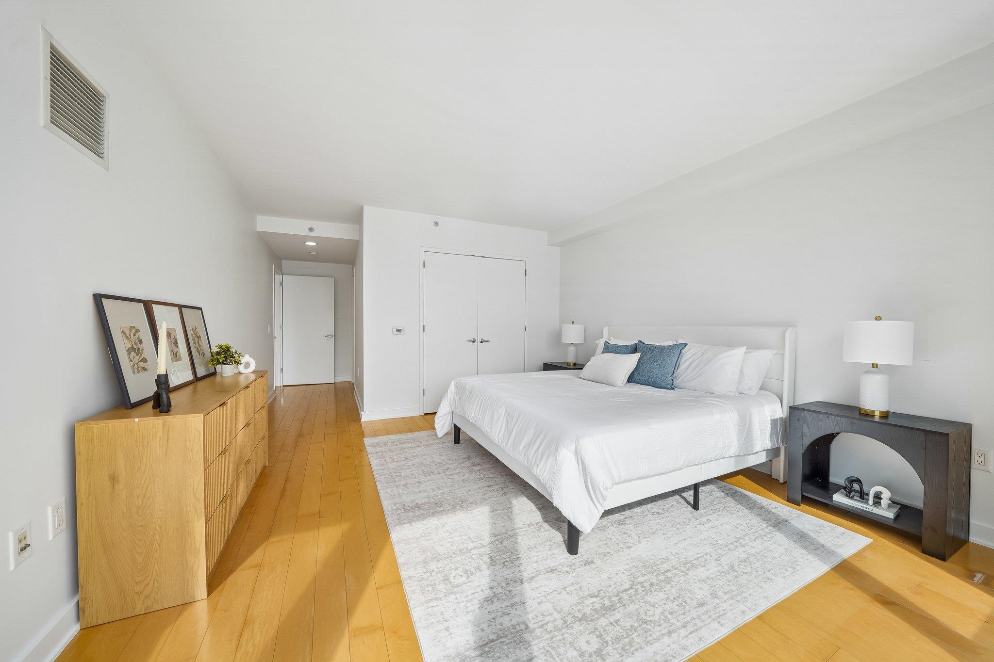2 2ND ST Unit: 2205