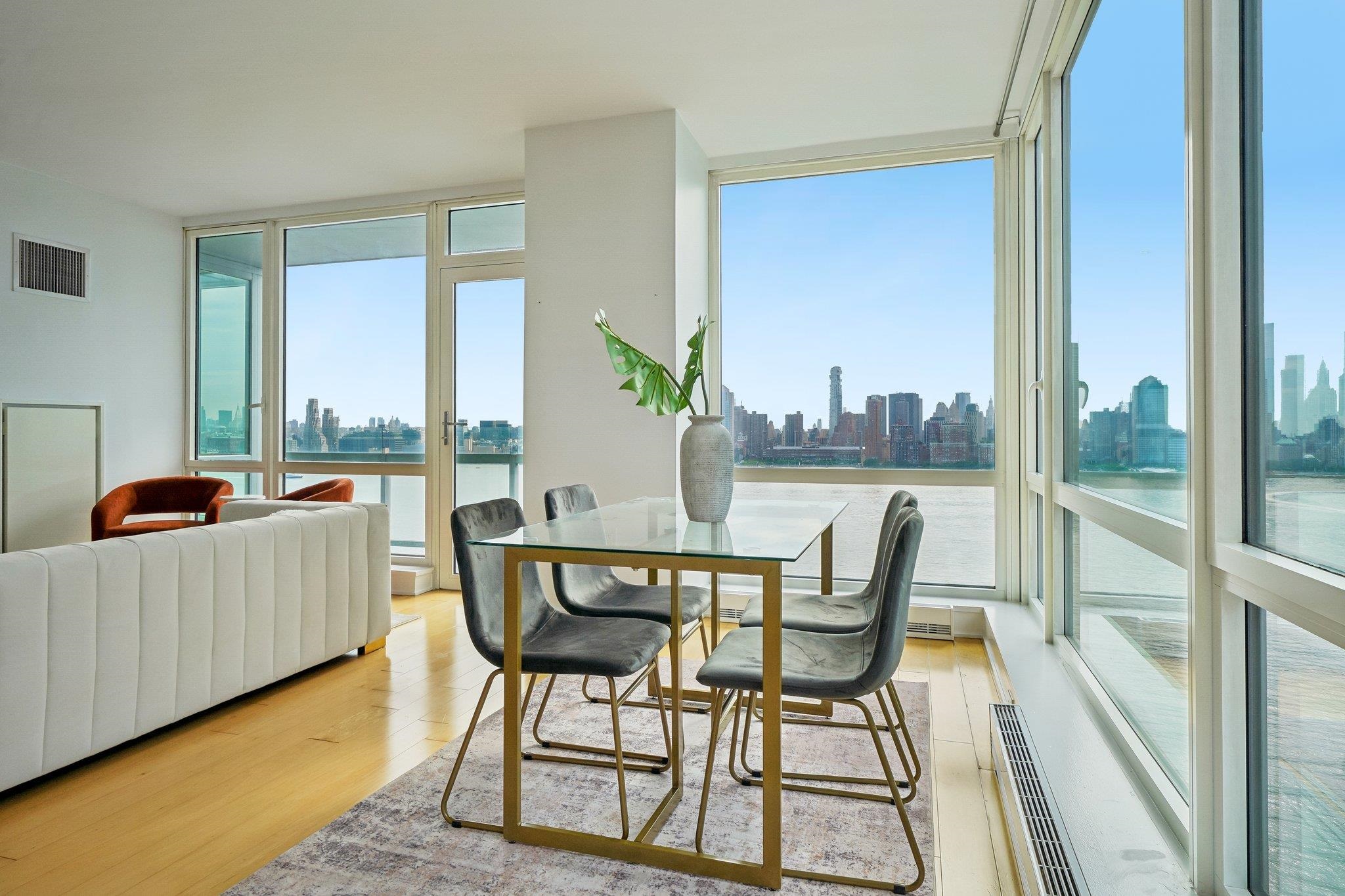 2 2ND ST Unit: 2205