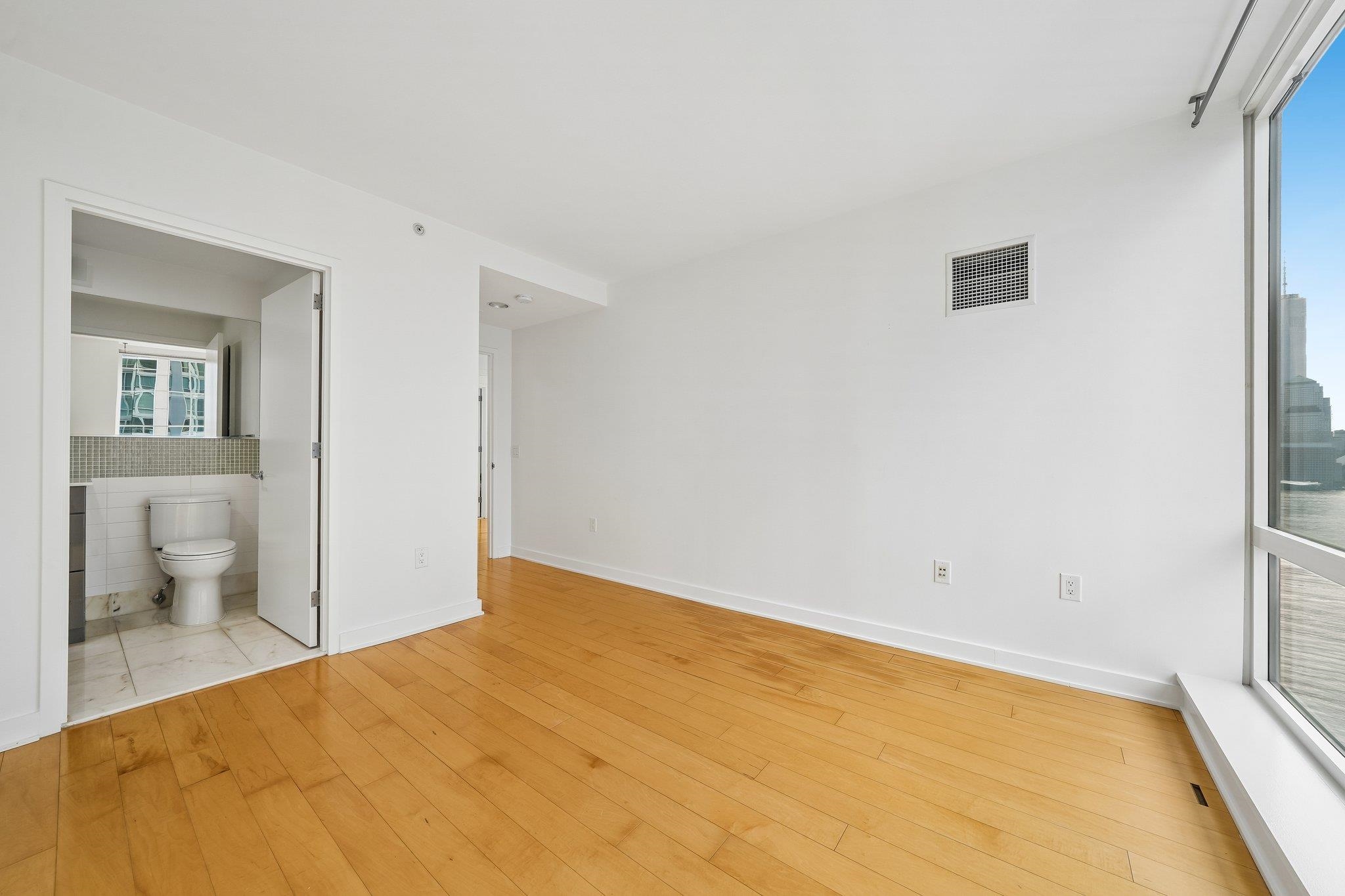 2 2ND ST Unit: 2205