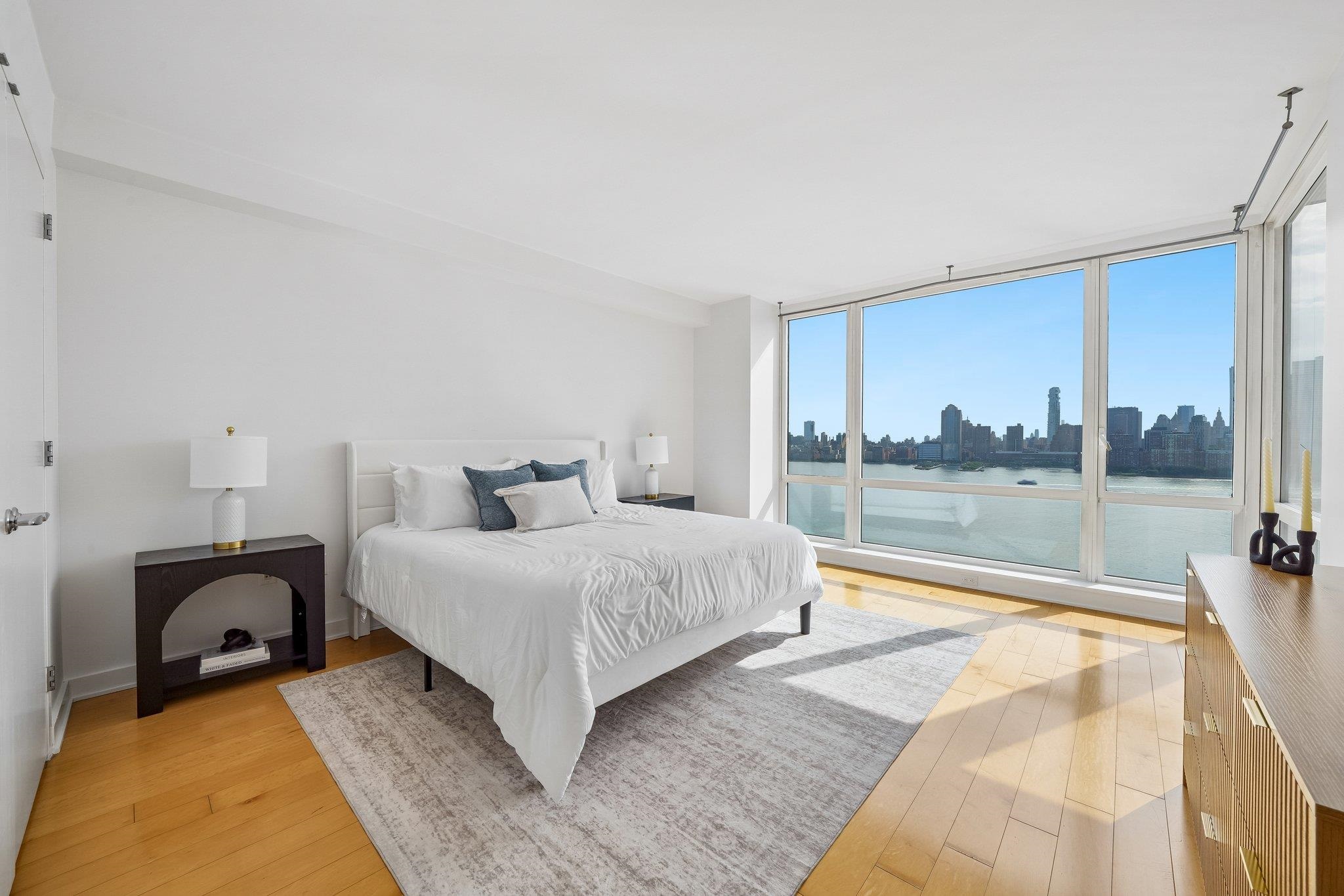 2 2ND ST Unit: 2205