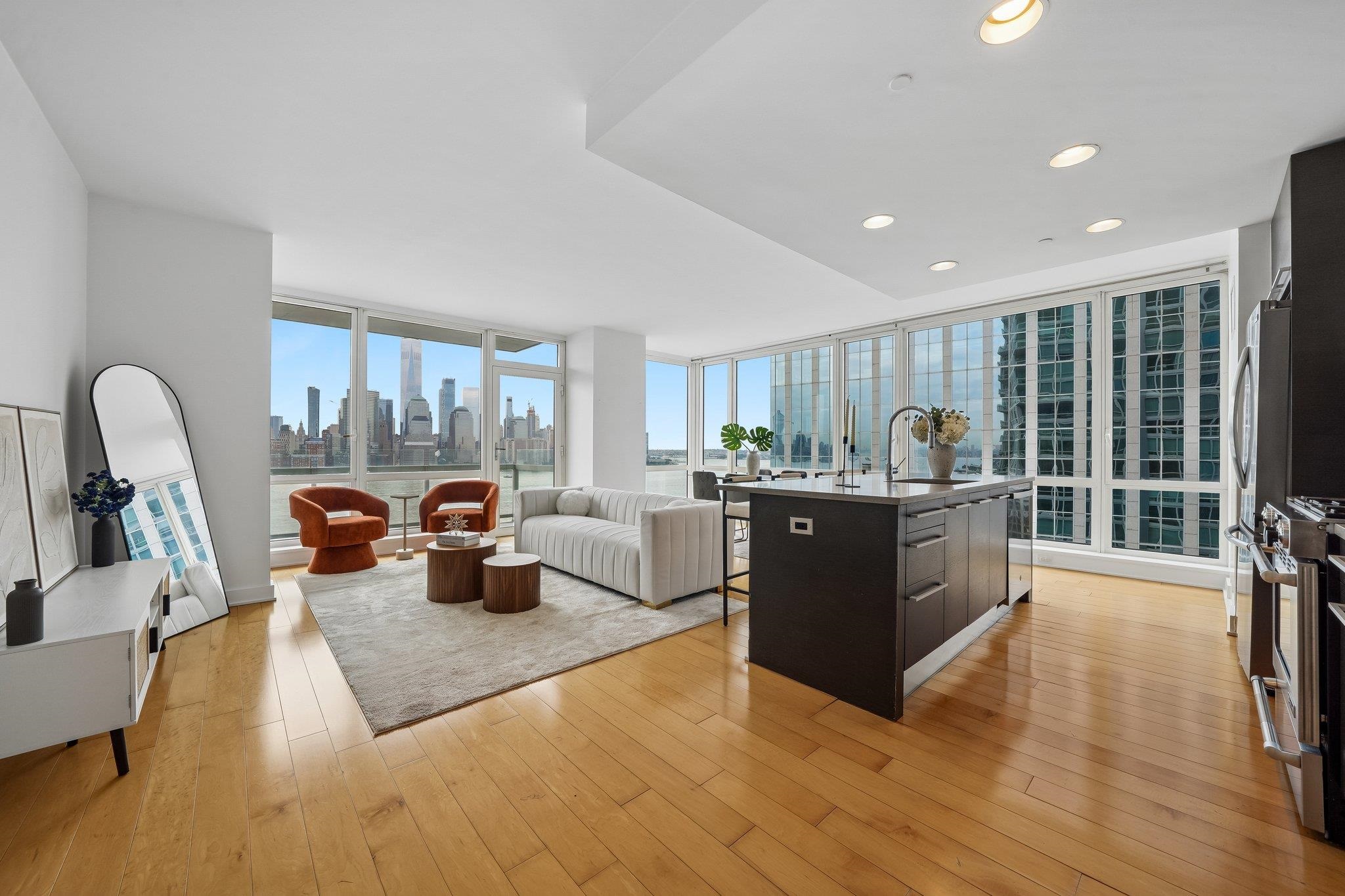 2 2ND ST Unit: 2205