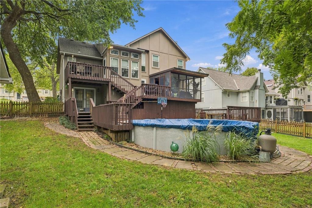 1337 NE Foxwood Drive