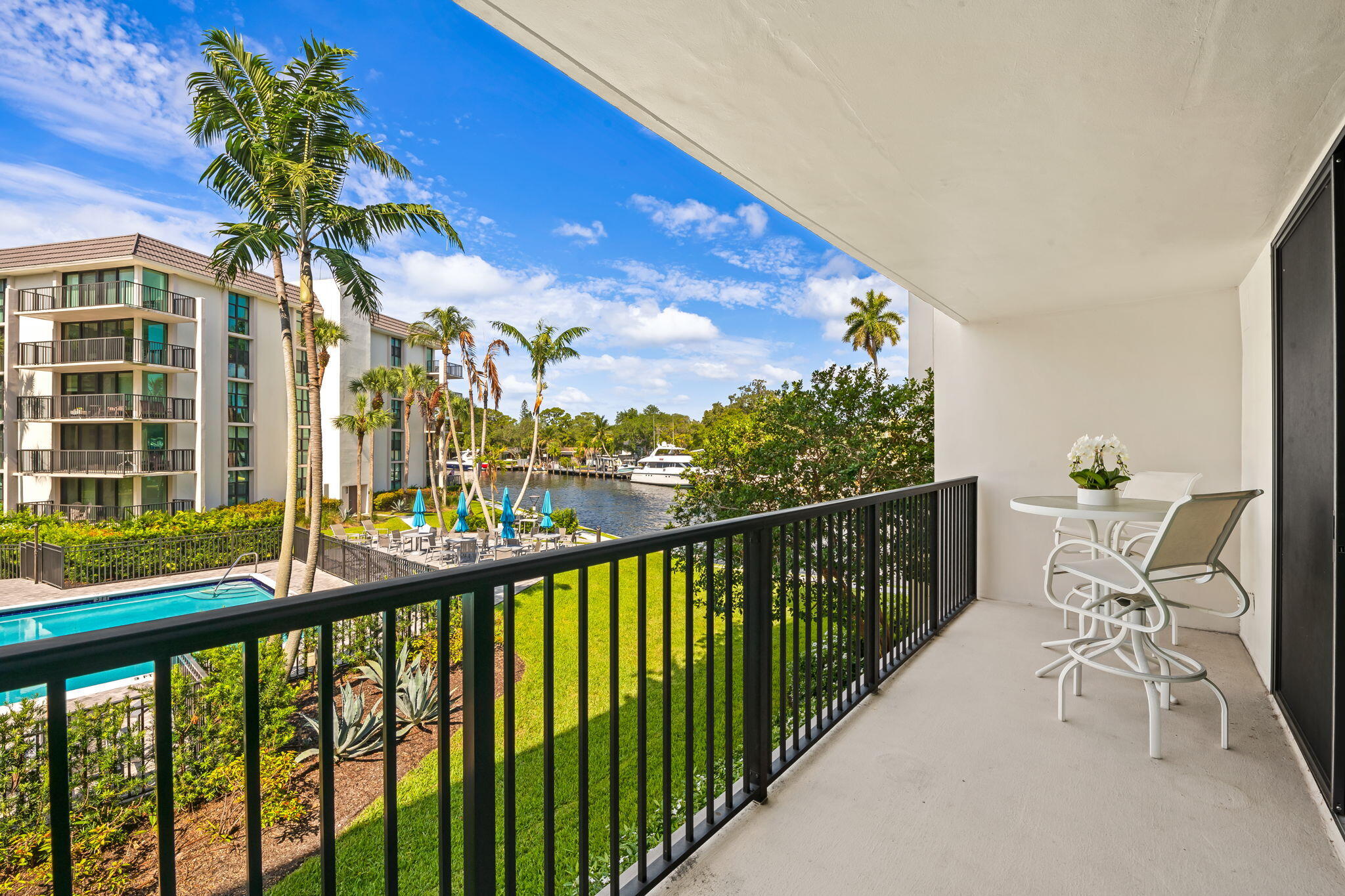 1301 River Reach Drive 202