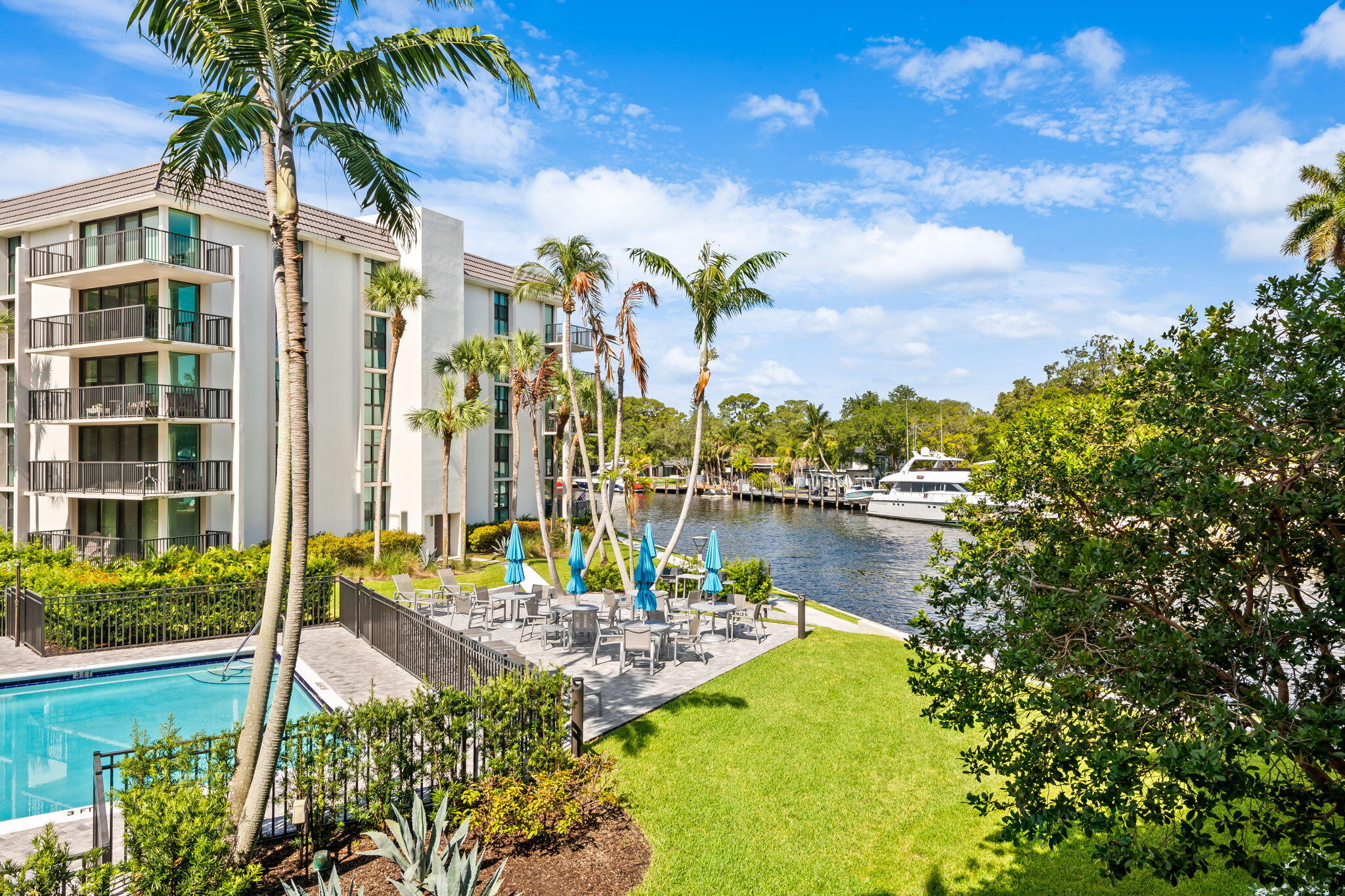 1301 River Reach Drive 202