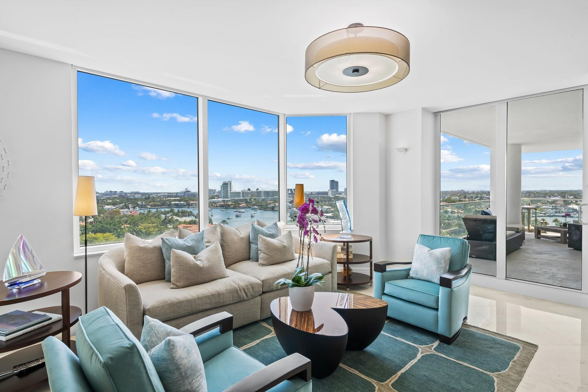 3055 Harbor Drive 1403