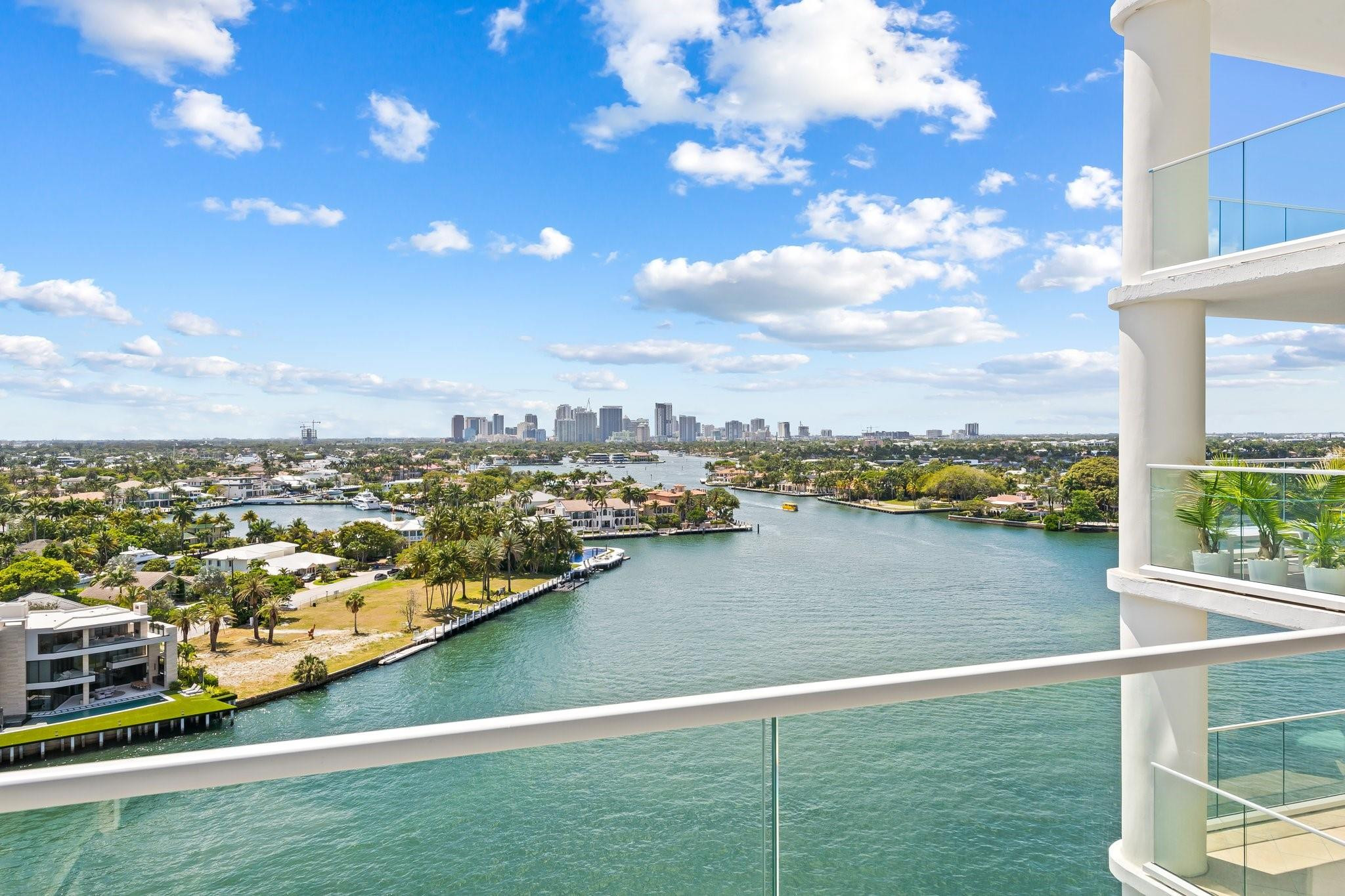 3055 Harbor Drive 1403