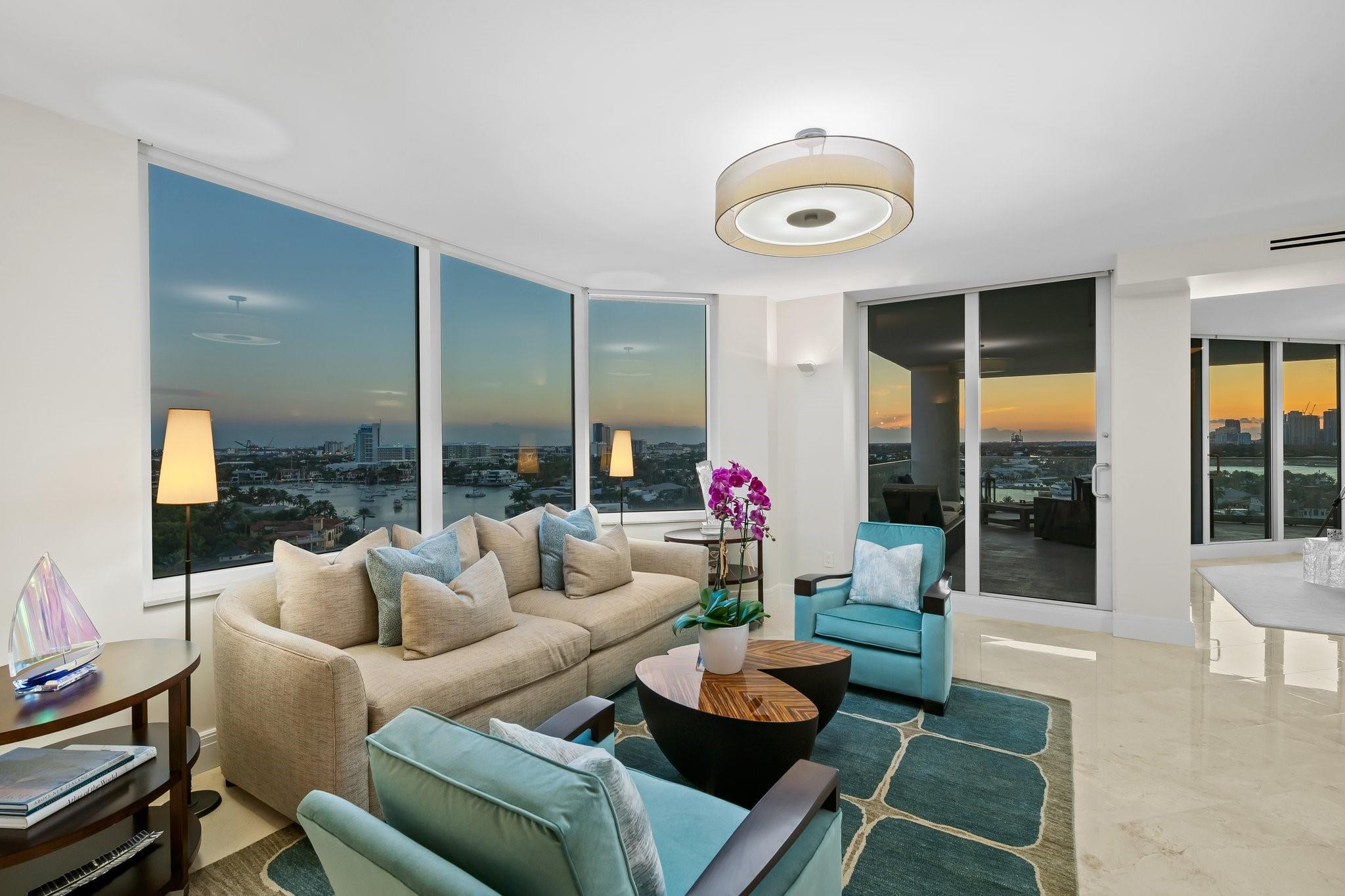 3055 Harbor Drive 1403