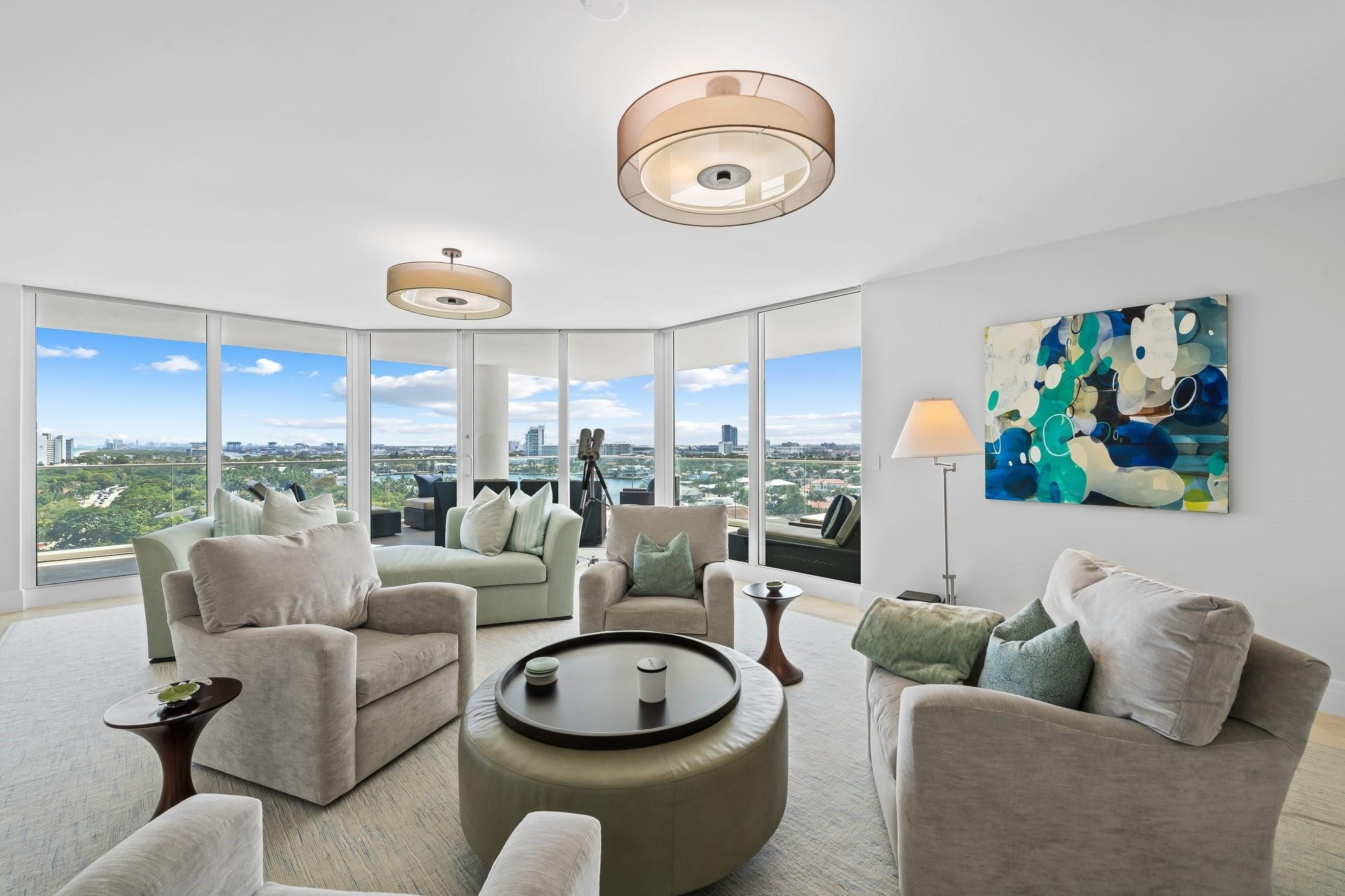 3055 Harbor Drive 1403