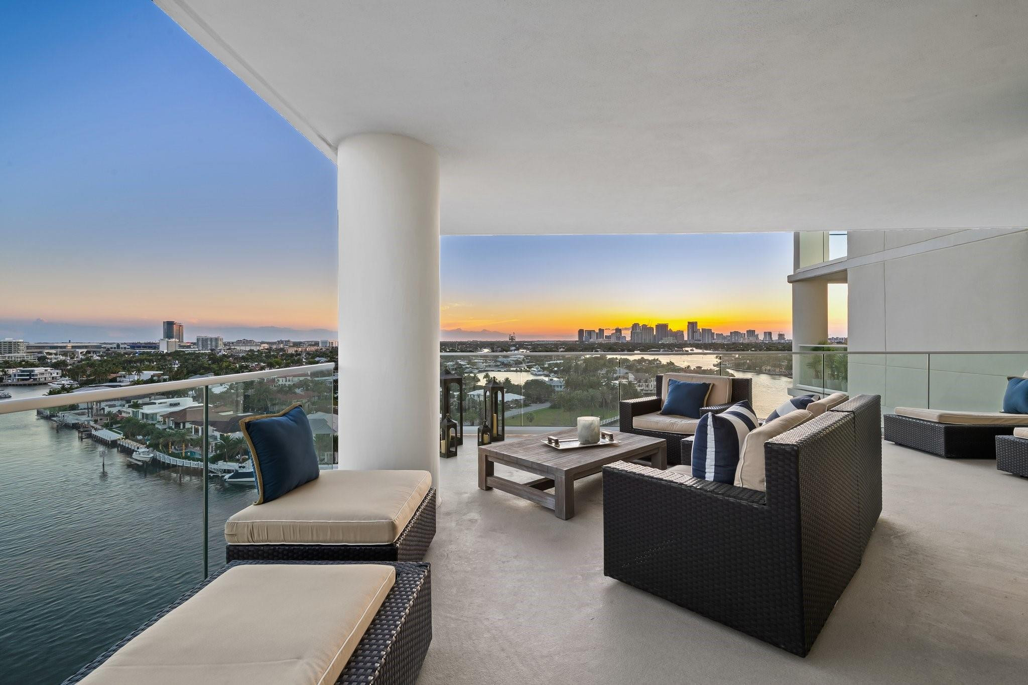 3055 Harbor Drive 1403