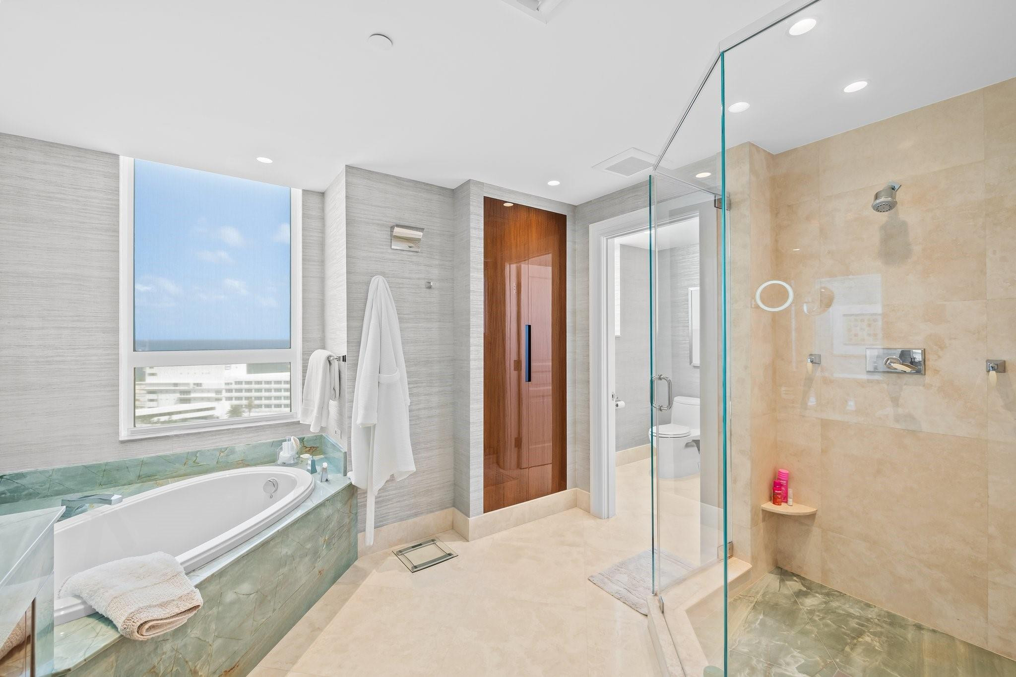 3055 Harbor Drive 1403
