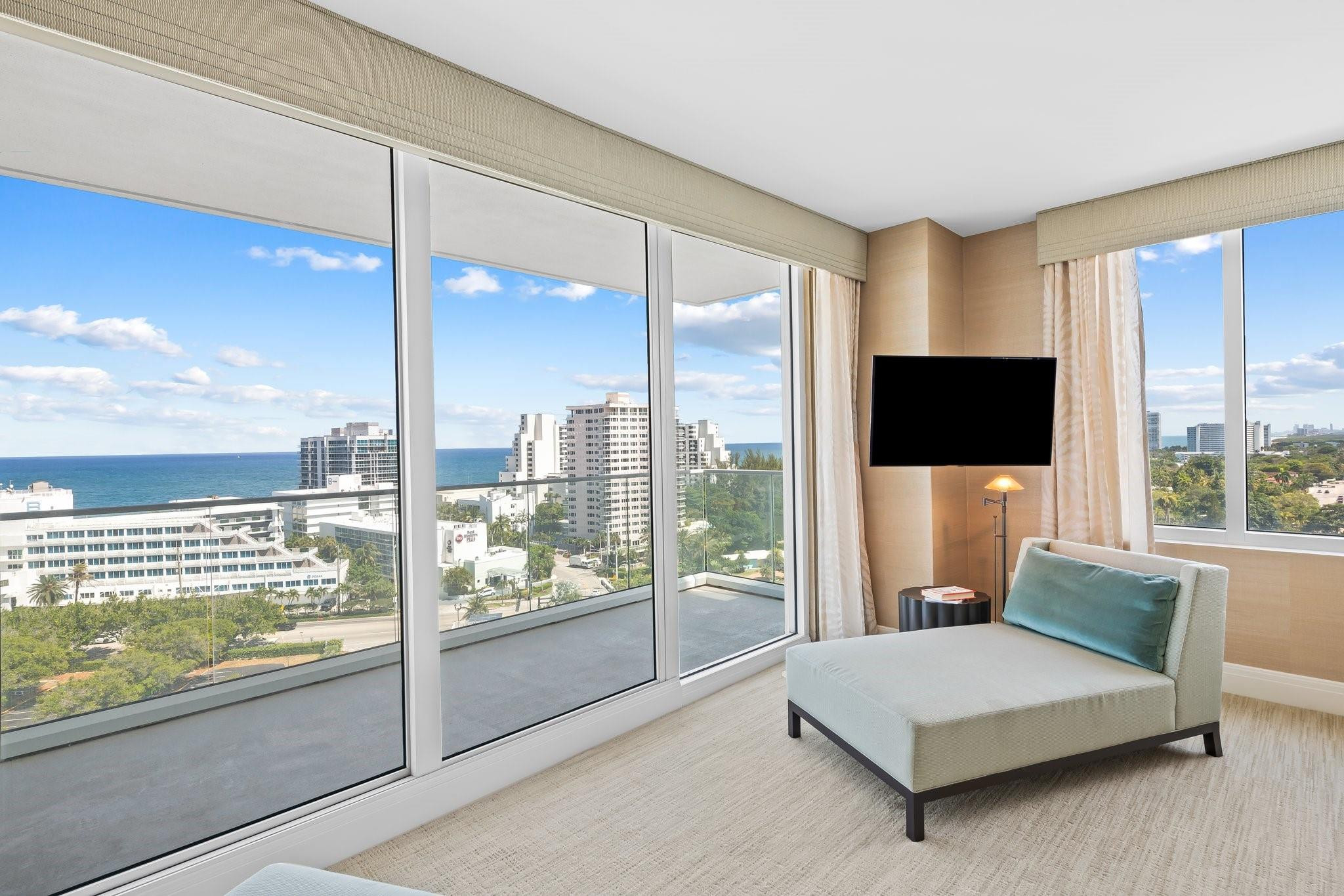 3055 Harbor Drive 1403
