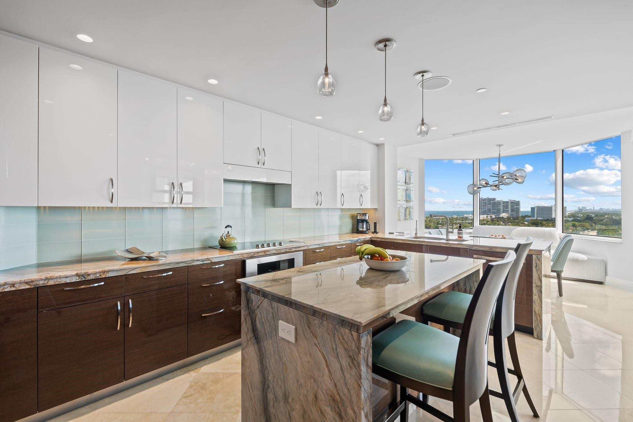 3055 Harbor Drive 1403