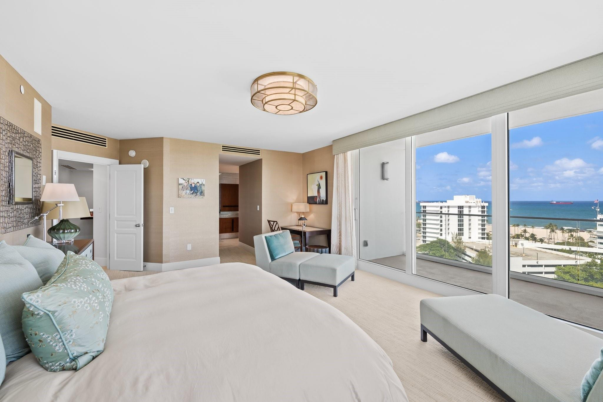 3055 Harbor Drive 1403