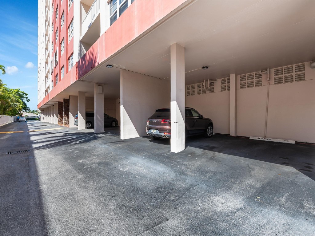 3161 S Ocean Dr Unit: 606