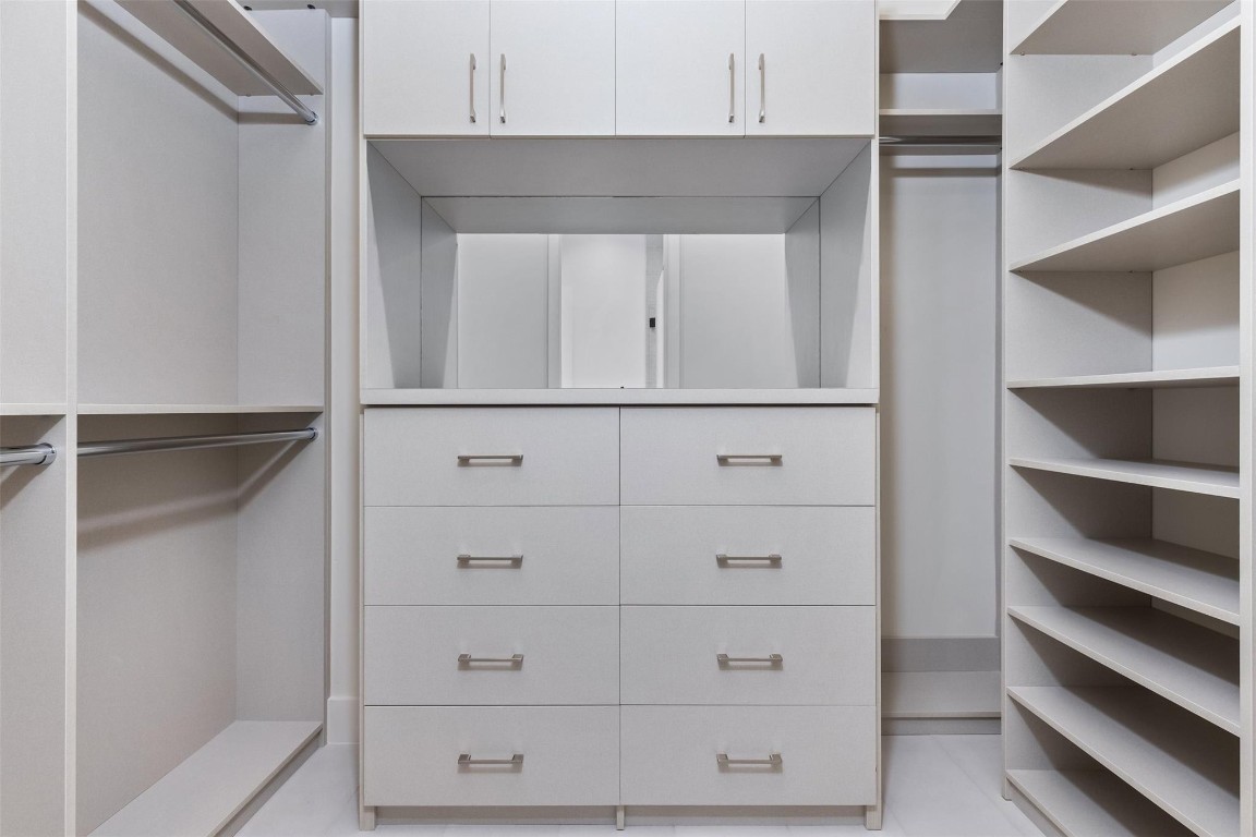 915 Ponce De Leon Dr