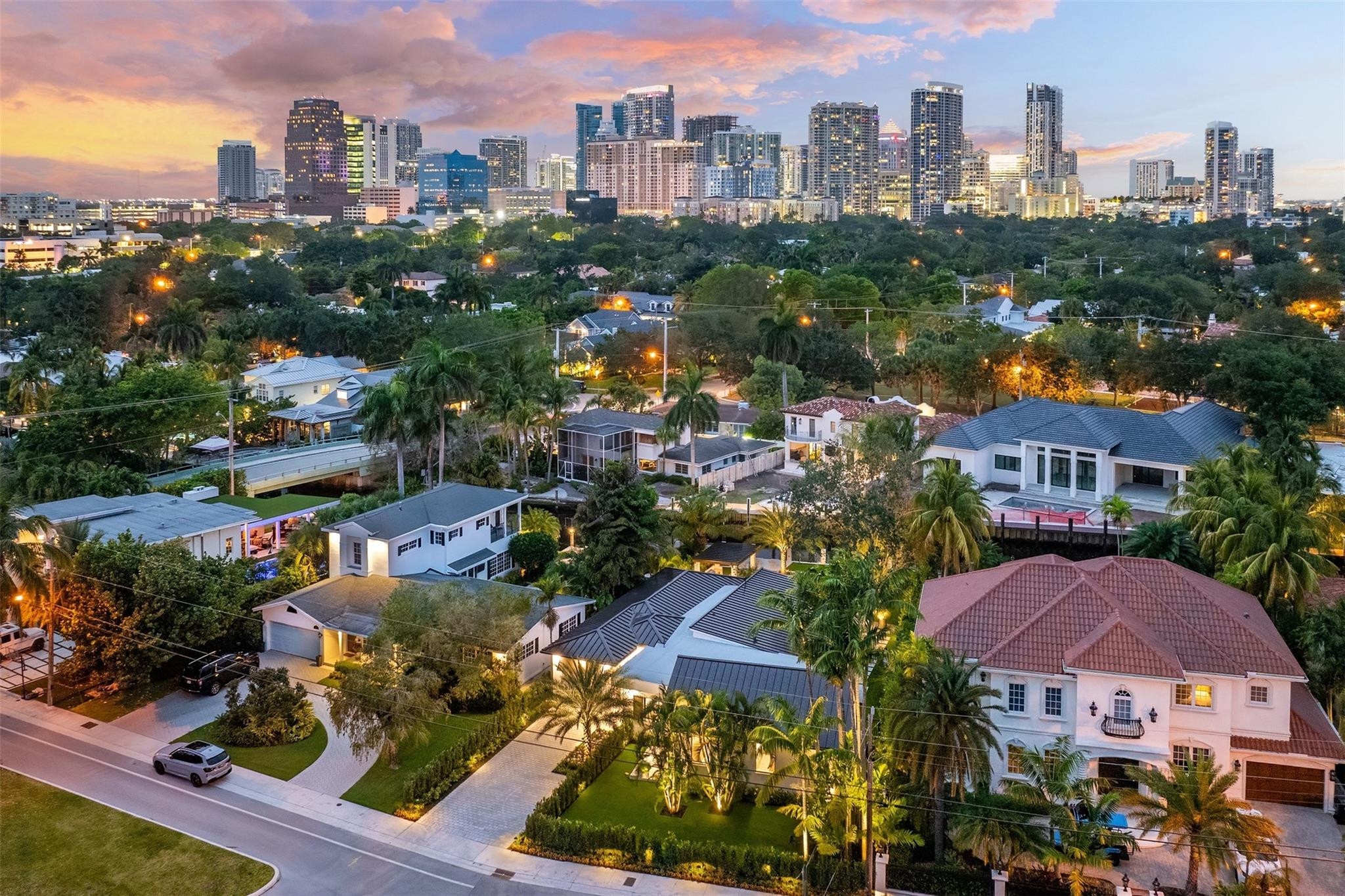 915 Ponce De Leon Dr