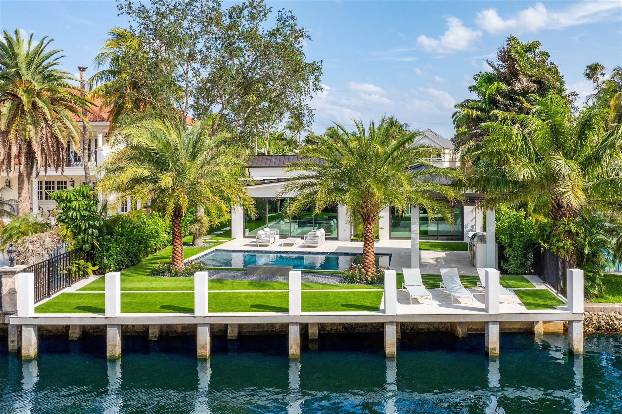 915 Ponce De Leon Dr