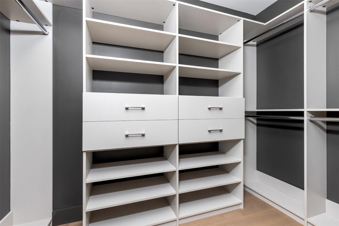 915 Ponce De Leon Dr