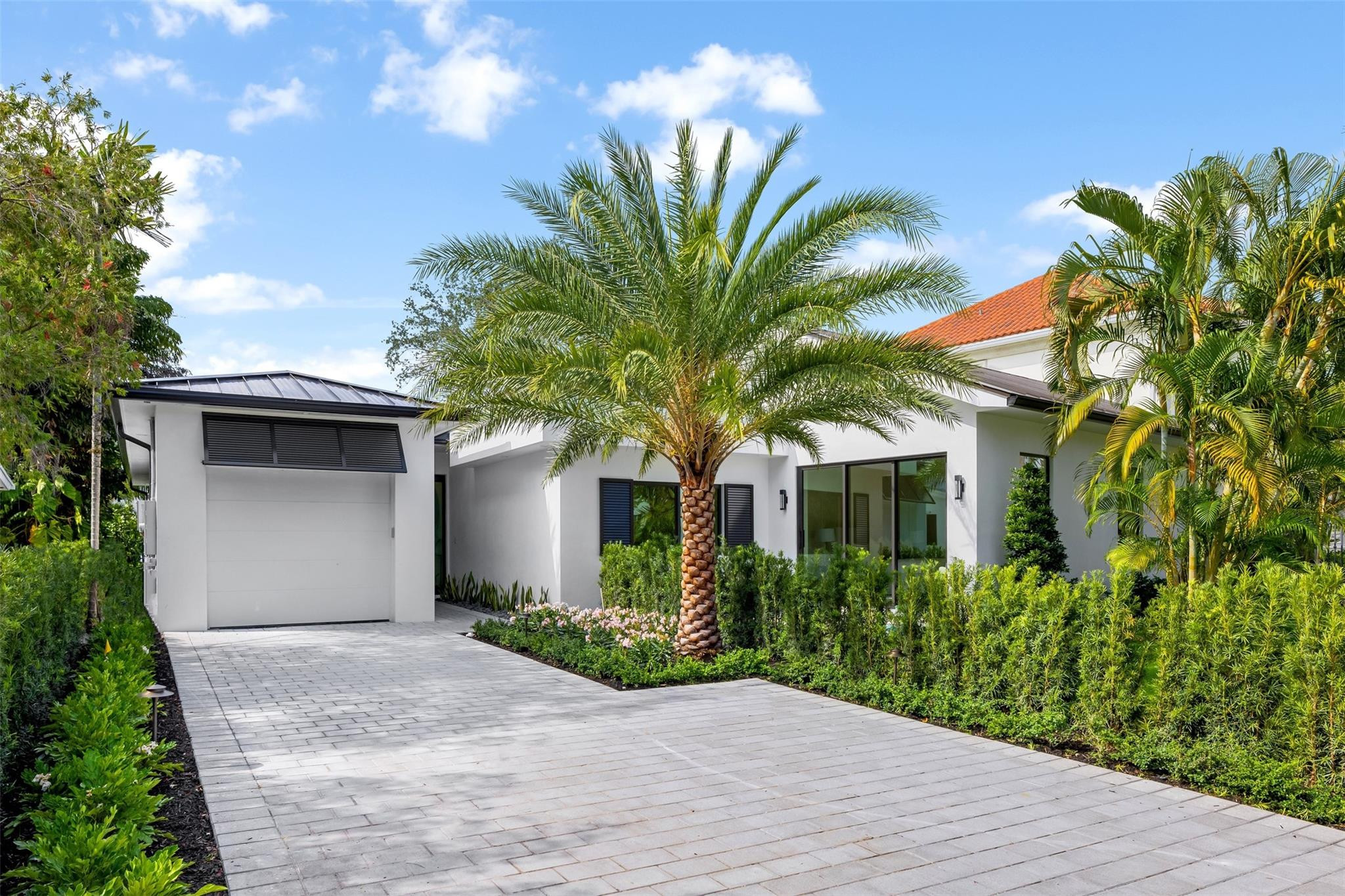 915 Ponce De Leon Dr