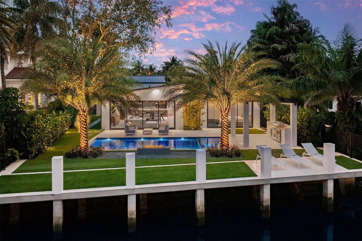 915 Ponce De Leon Dr