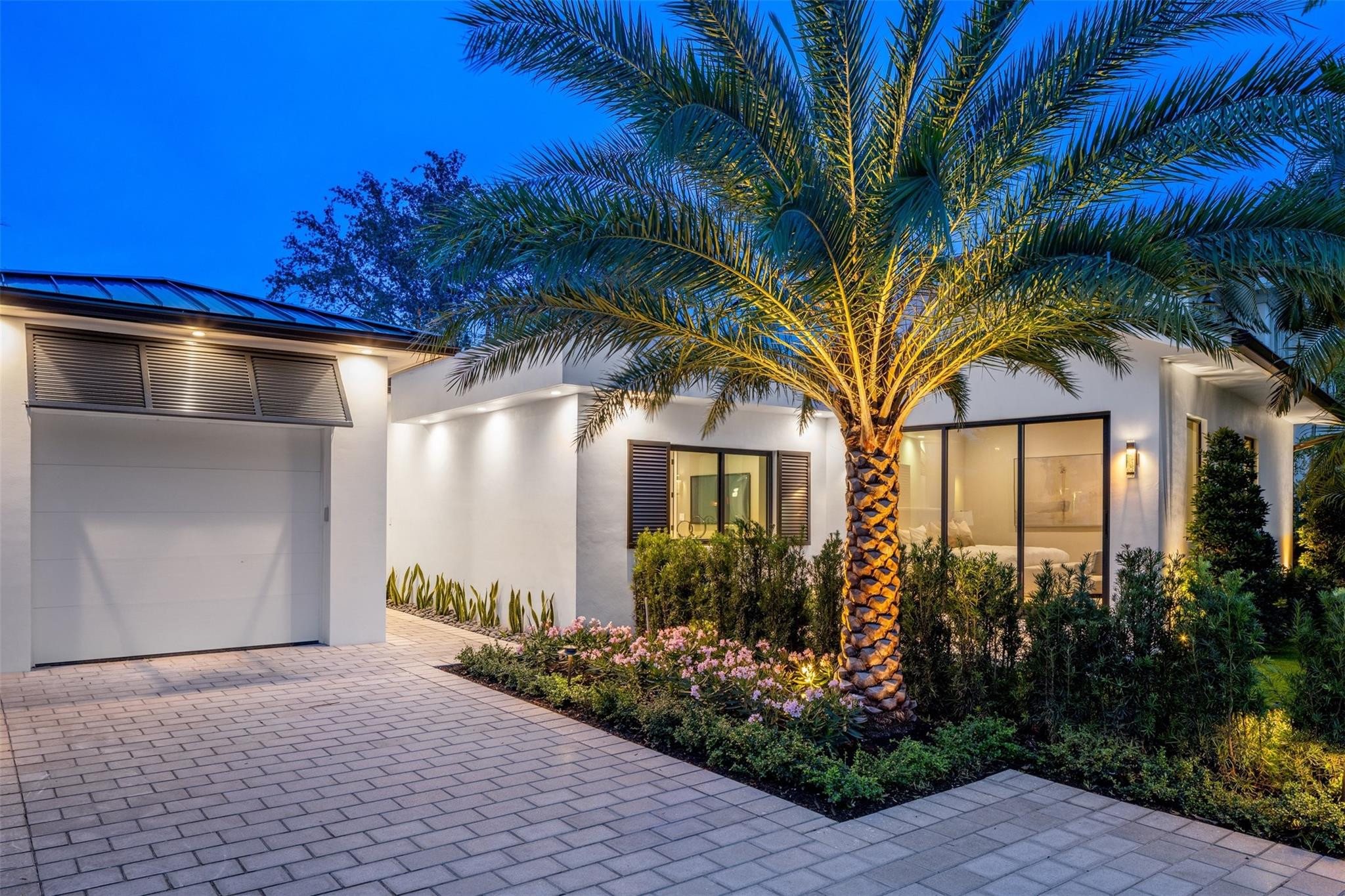 915 Ponce De Leon Dr