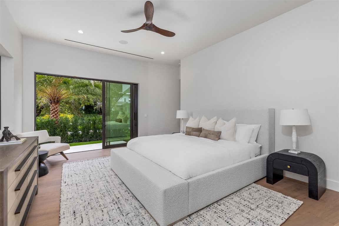 915 Ponce De Leon Dr