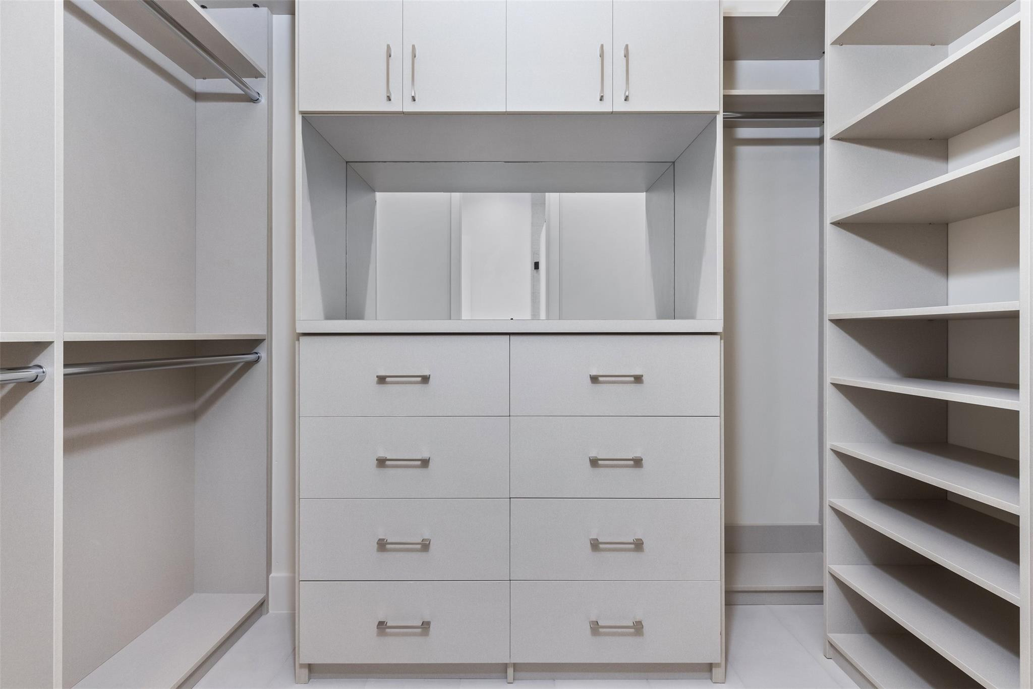 915 Ponce De Leon Dr