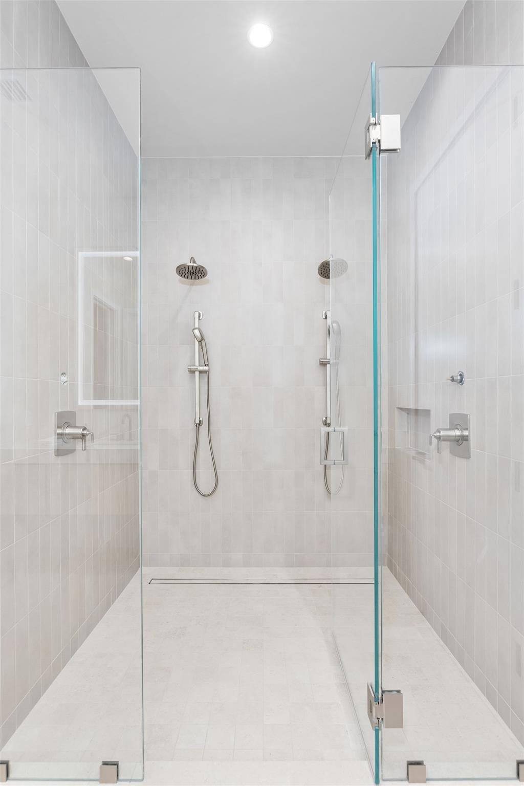 915 Ponce De Leon Dr