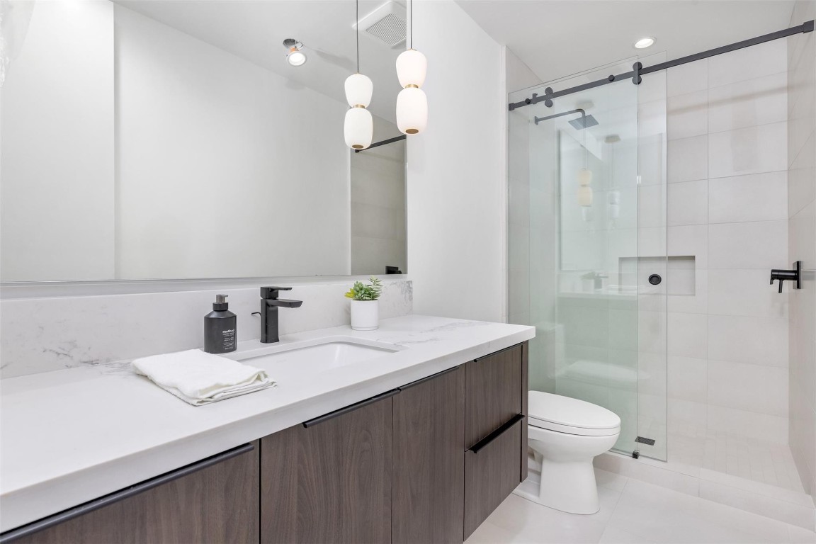 915 Ponce De Leon Dr