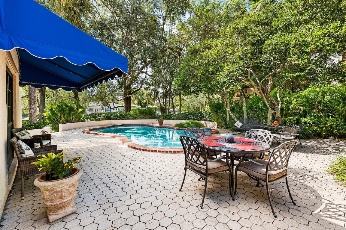 1313 Ponce De Leon Dr