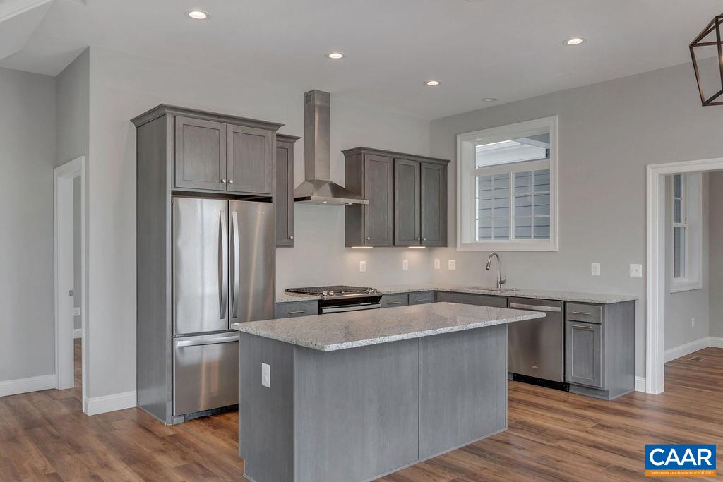 2262 LOCUST HOLLOW RD