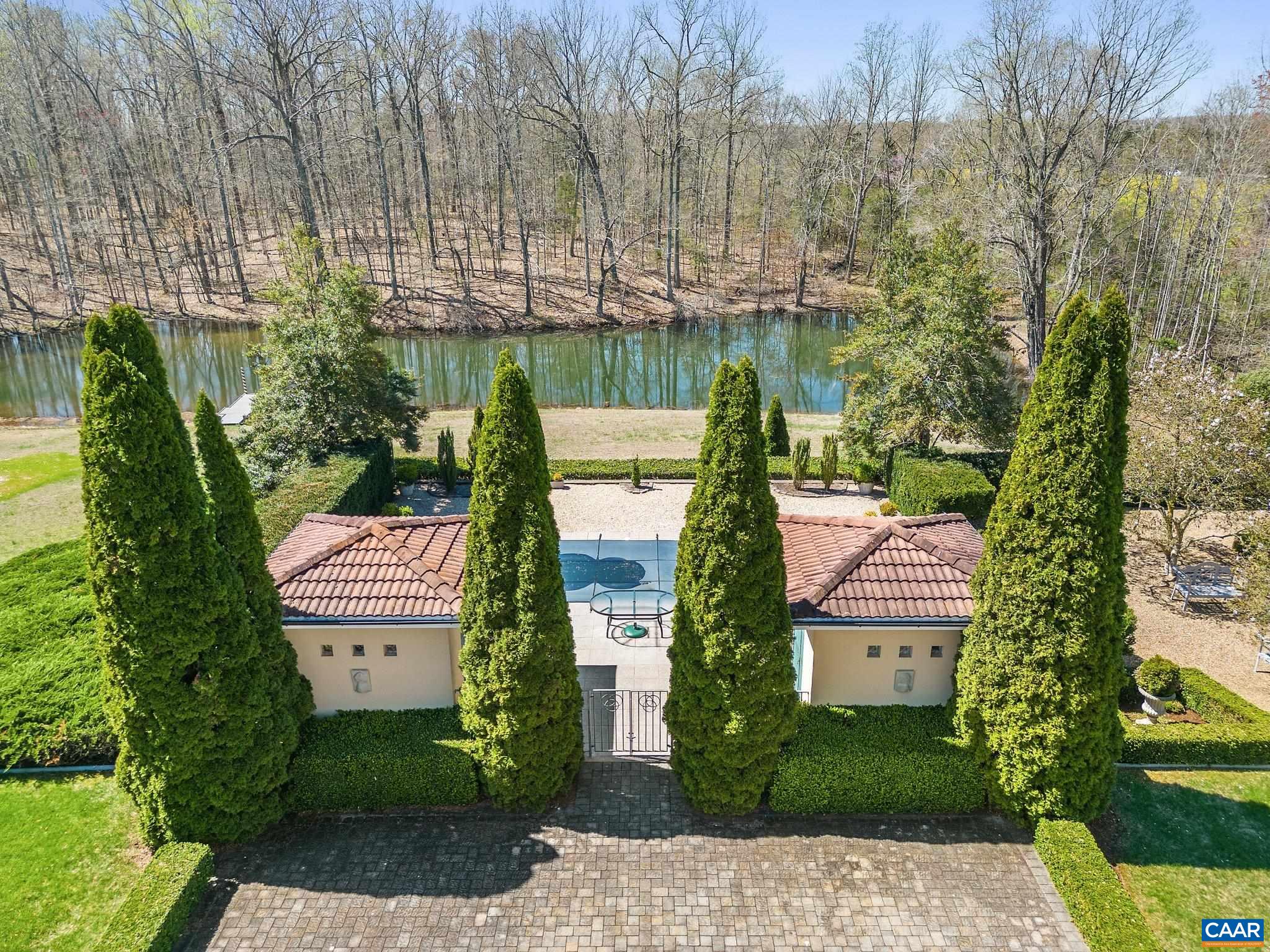 1674 N JAMES MADISON HWY