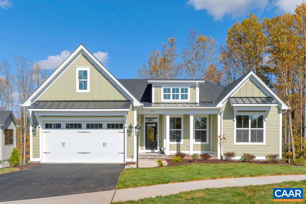 E1-09 APPLEWOOD DR