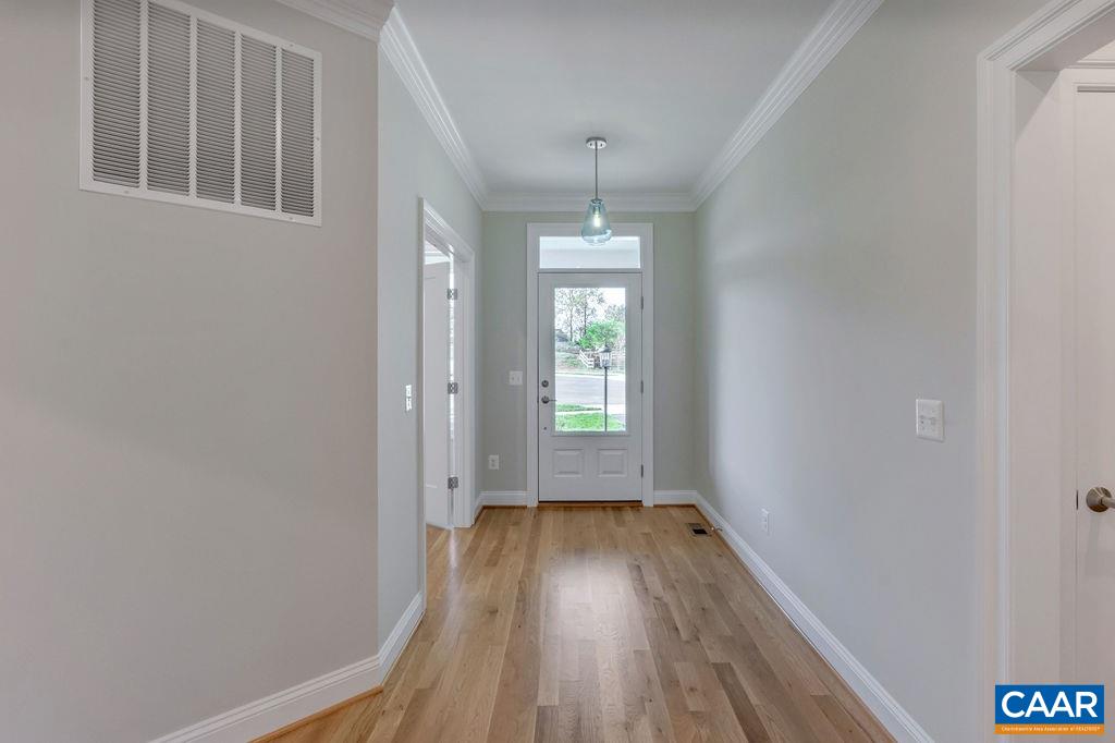E1-09 APPLEWOOD DR