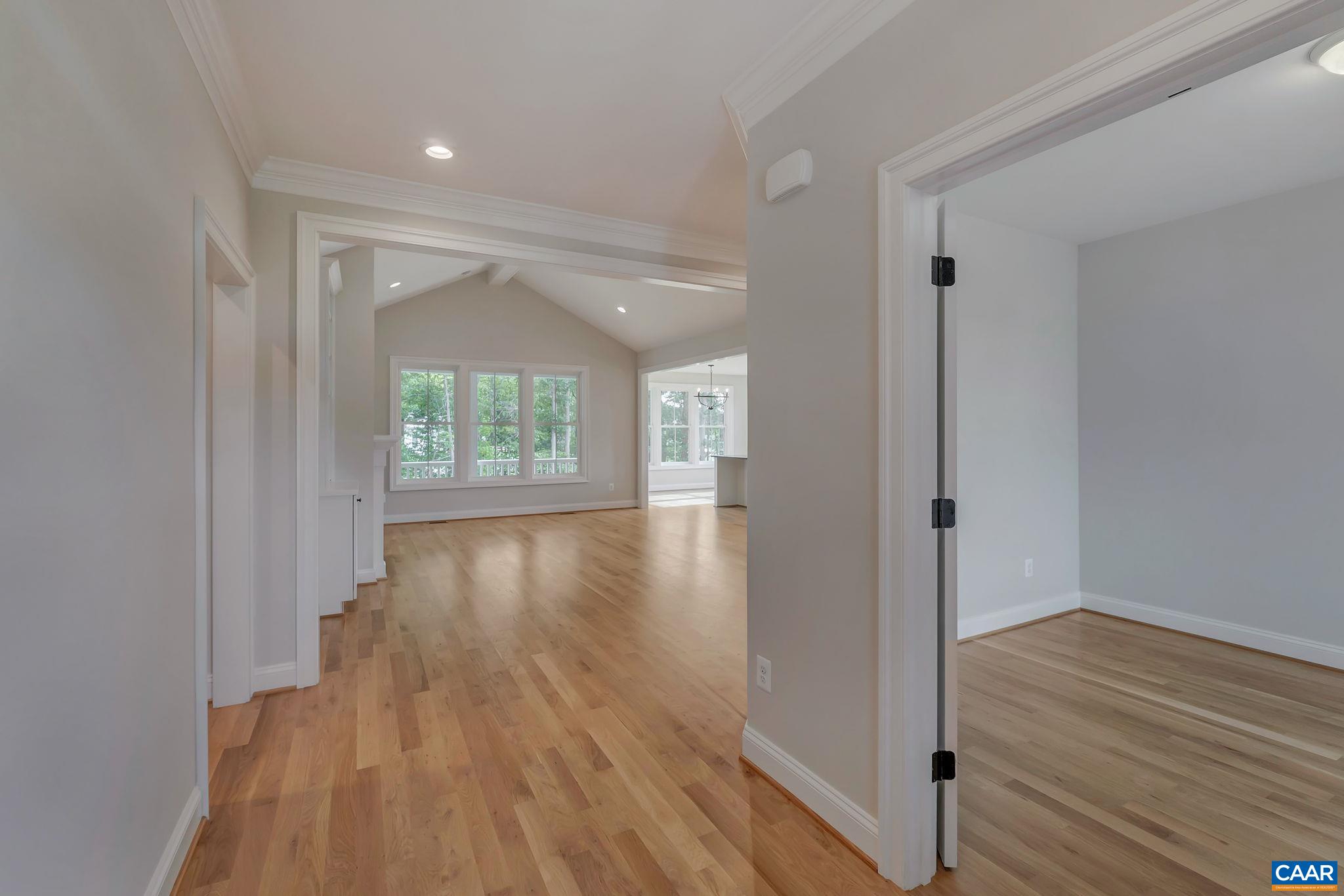 58 RED OAK CT