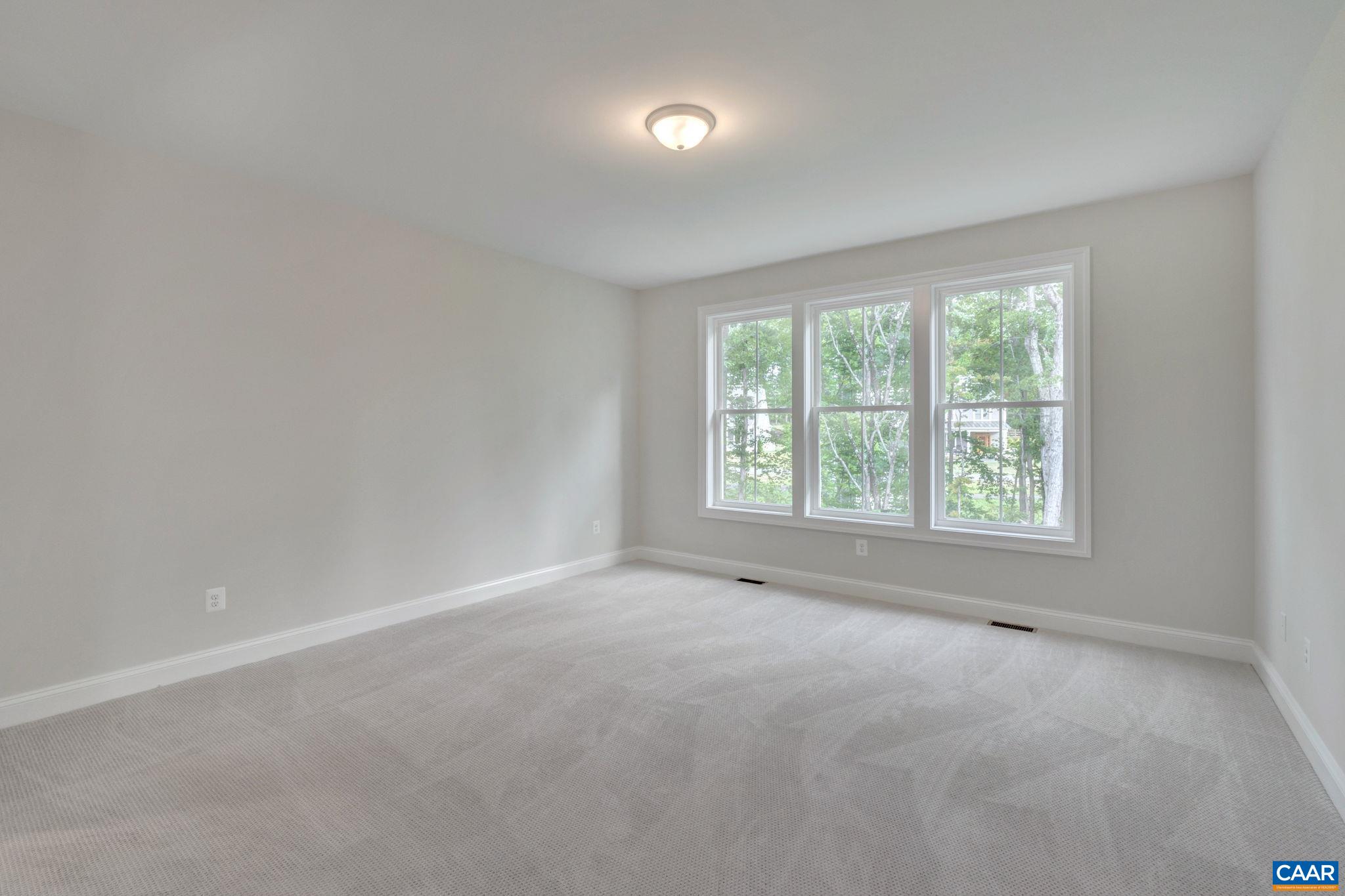 58 RED OAK CT