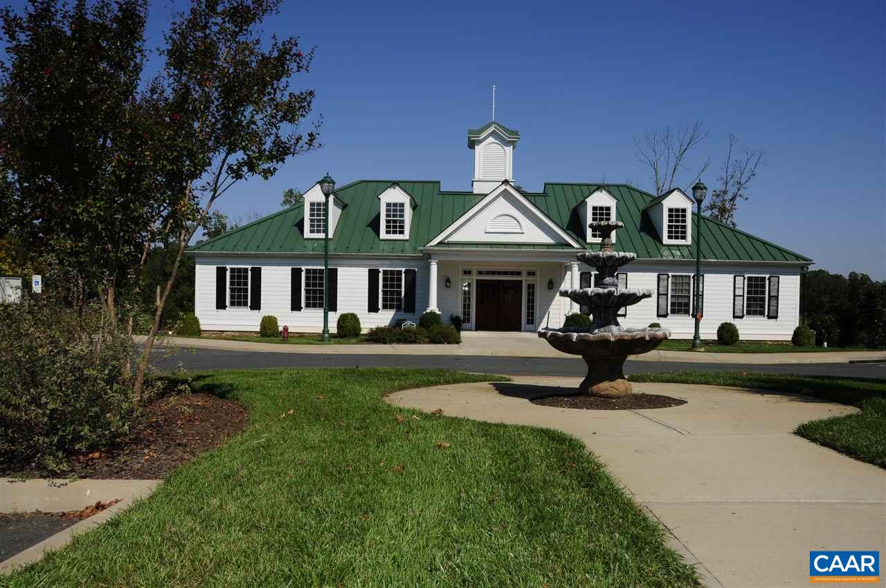 58 RED OAK CT
