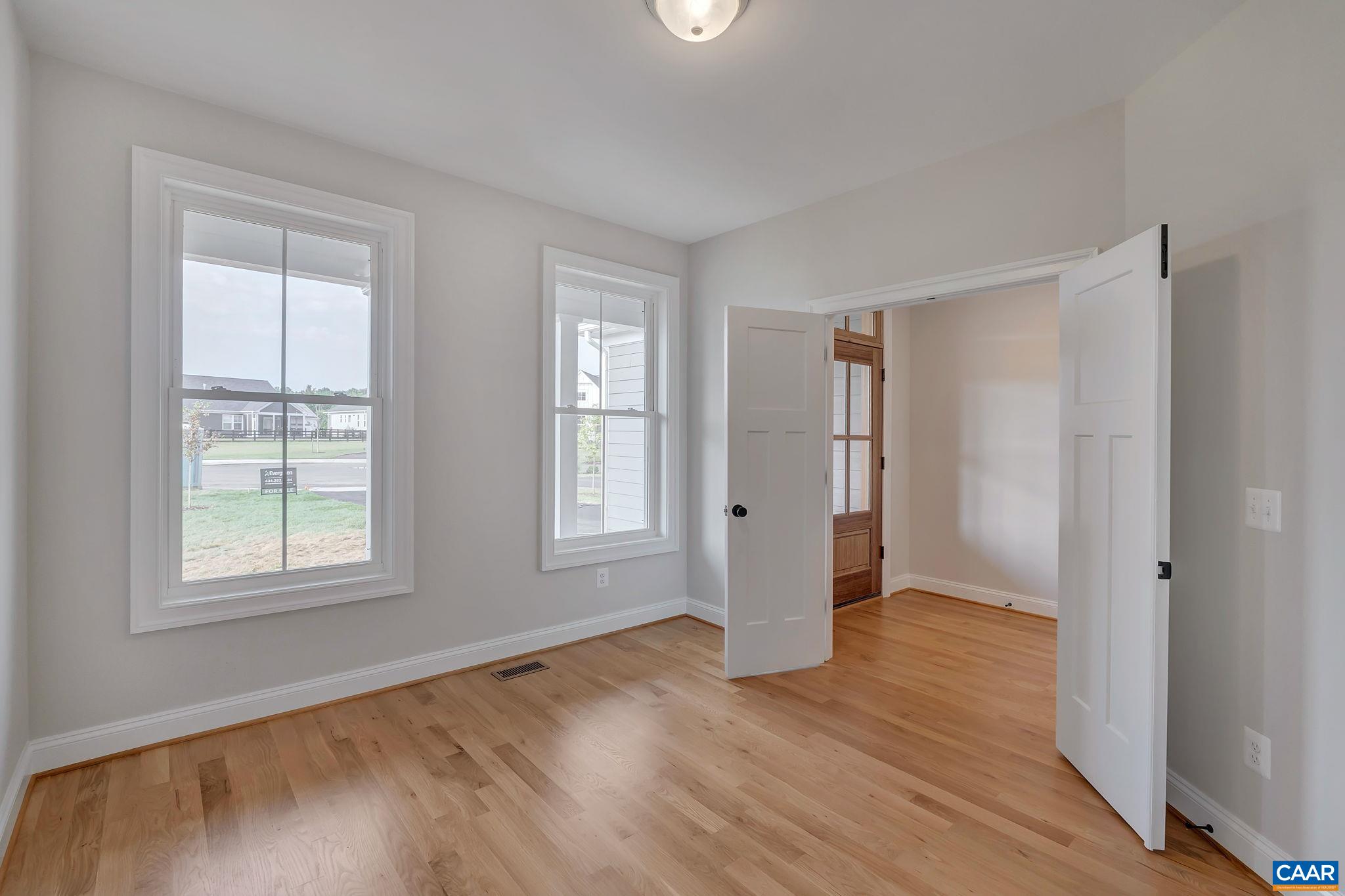 58 RED OAK CT