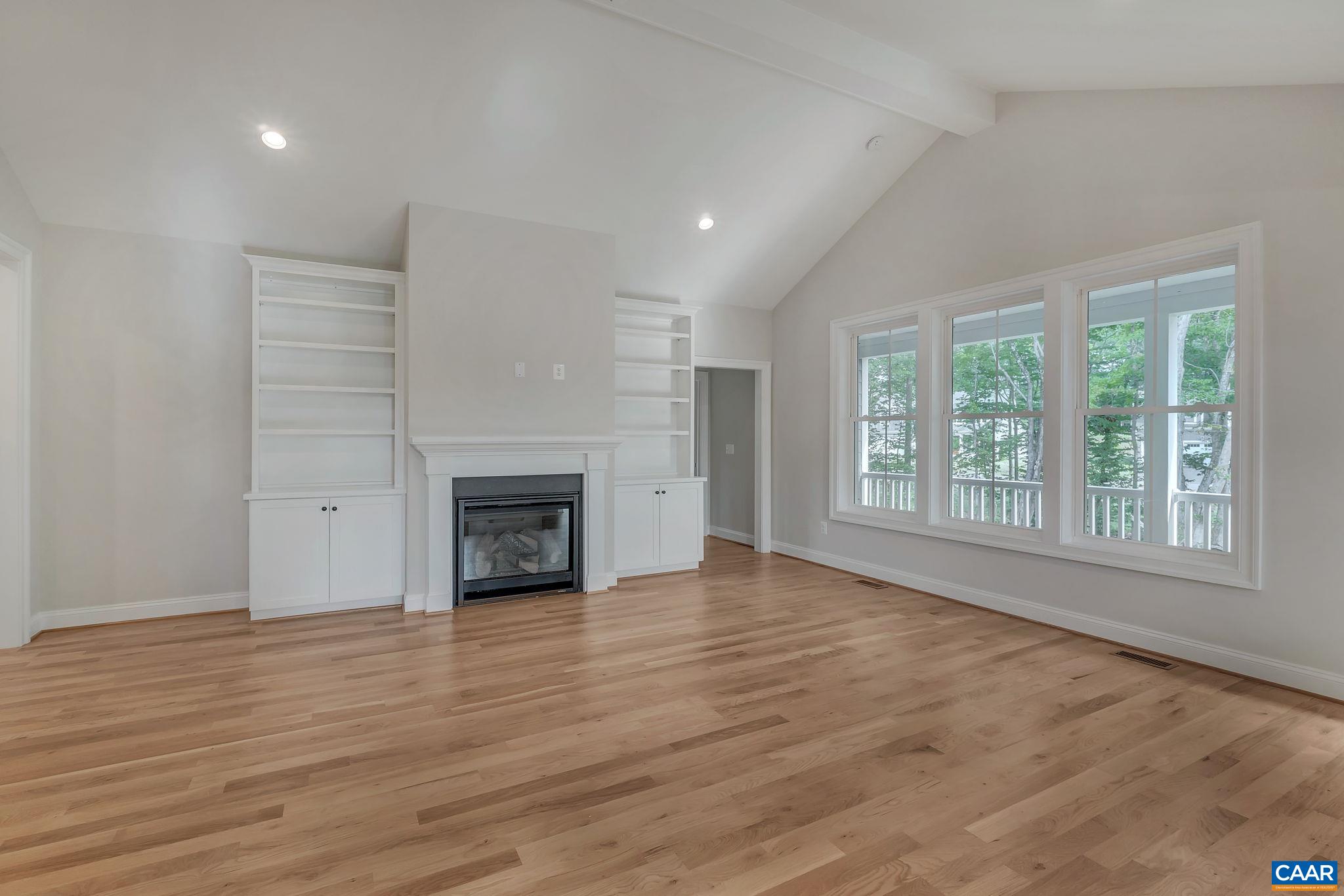 58 RED OAK CT