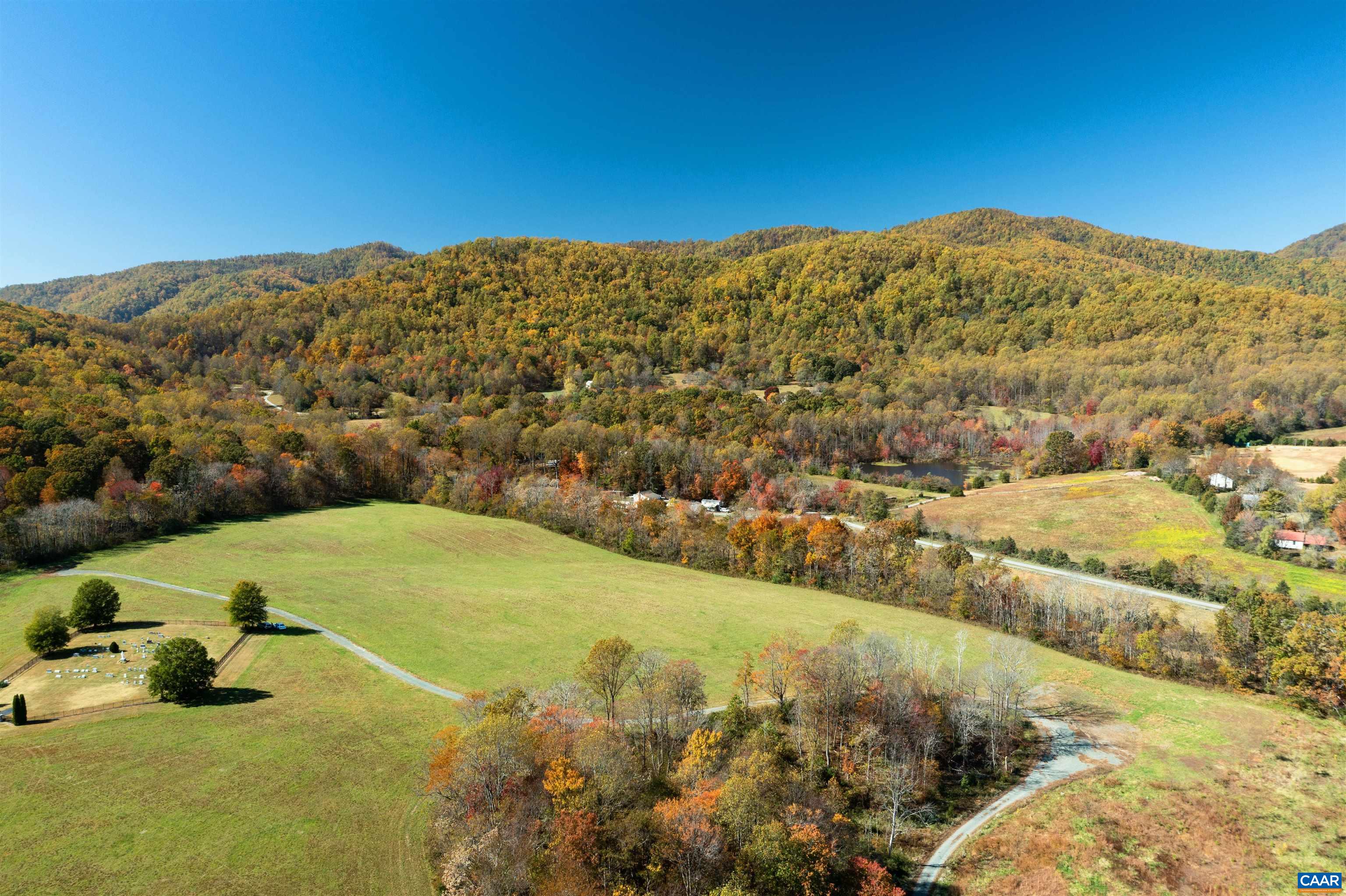 1 HEARDS MOUNTAIN RD