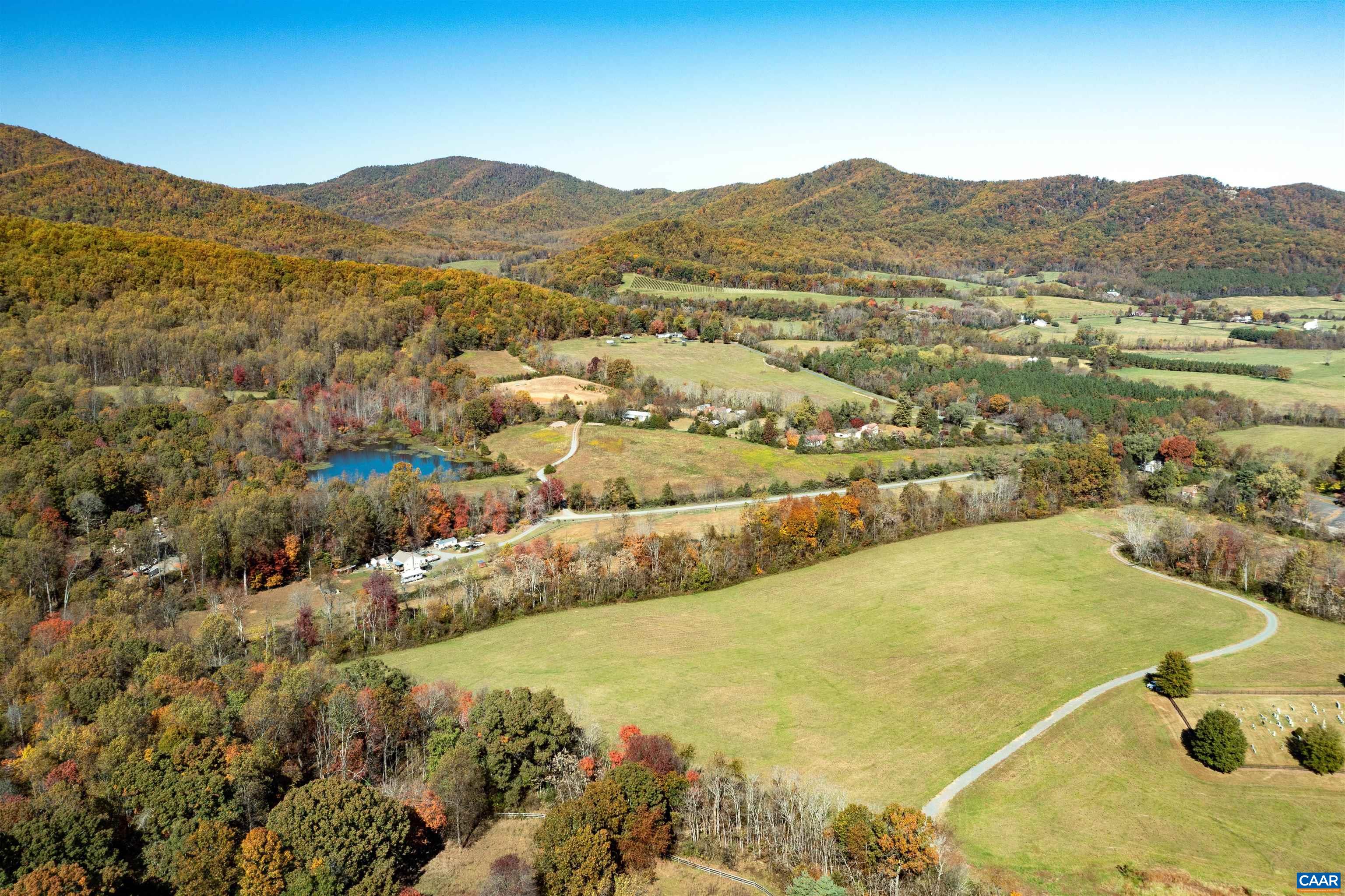 1 HEARDS MOUNTAIN RD