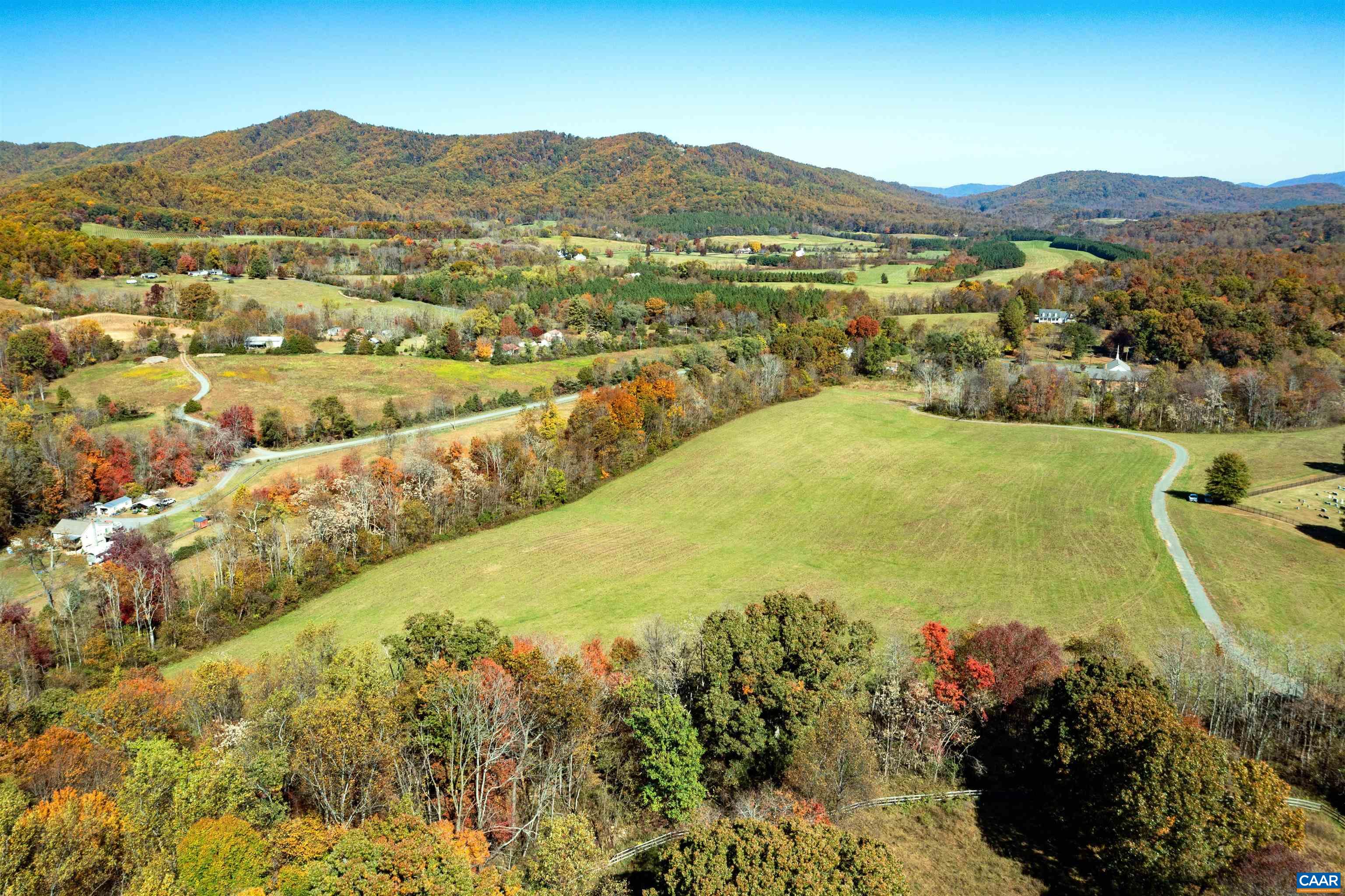 1 HEARDS MOUNTAIN RD