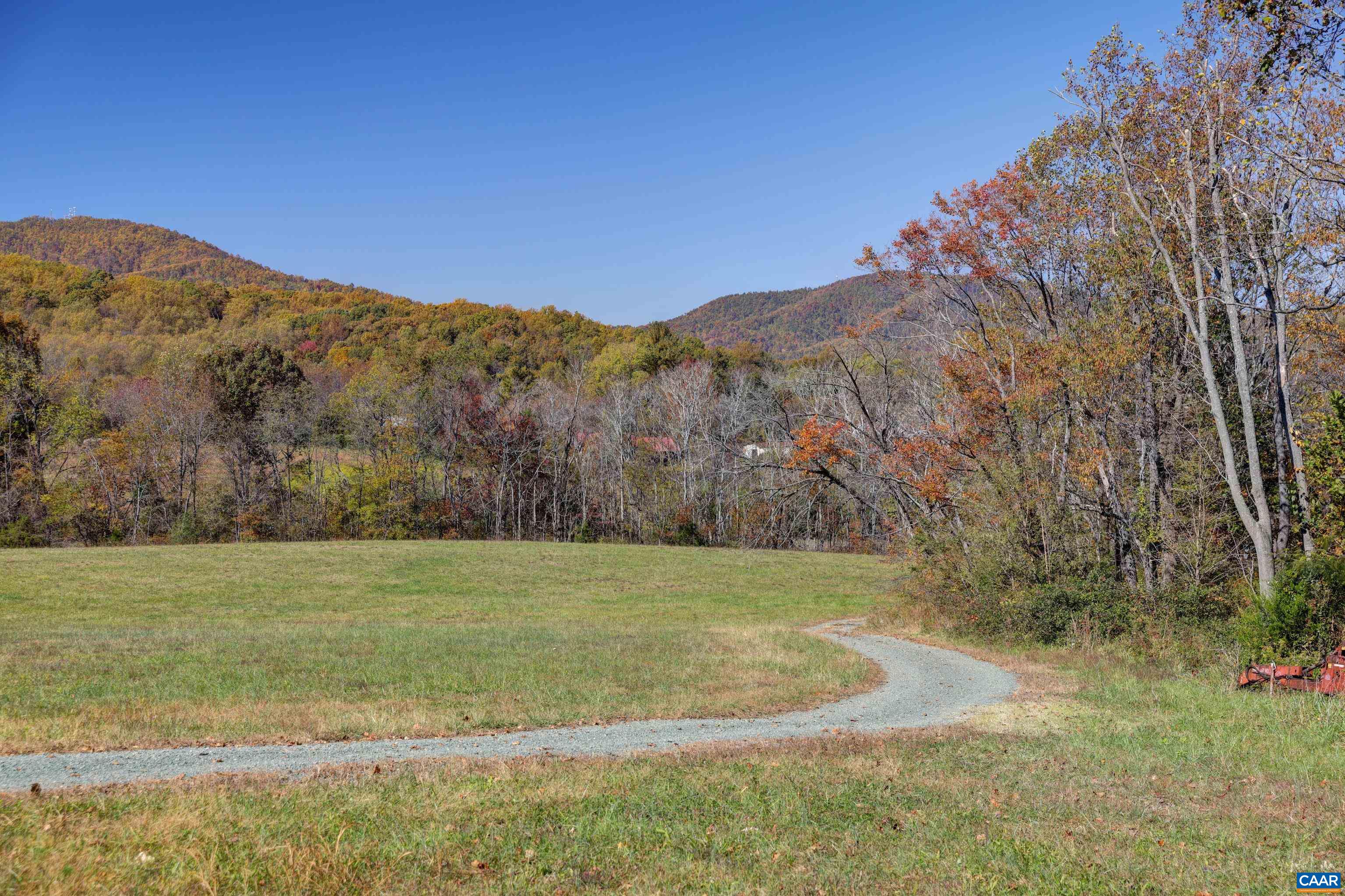 1 HEARDS MOUNTAIN RD