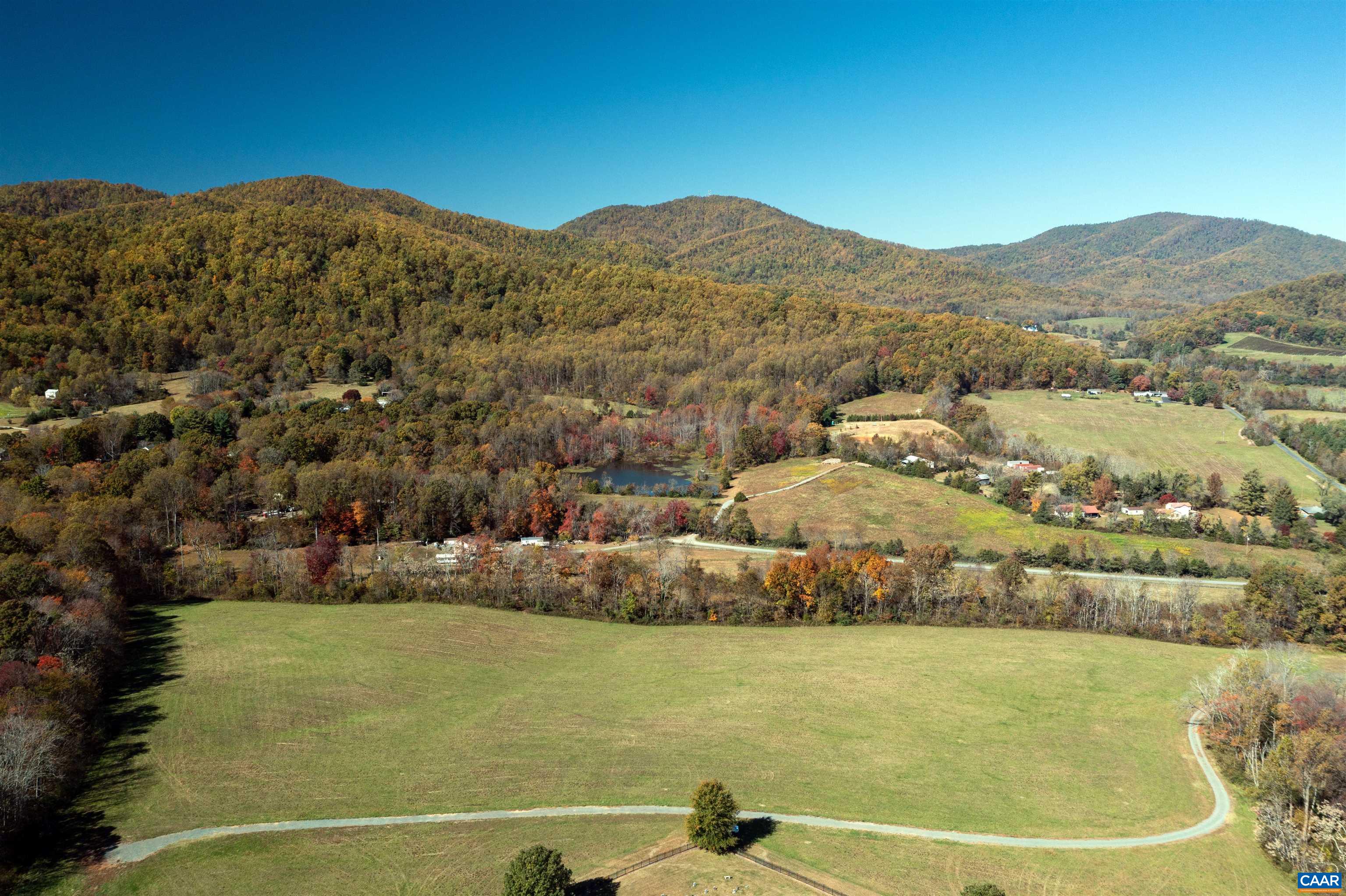 1 HEARDS MOUNTAIN RD