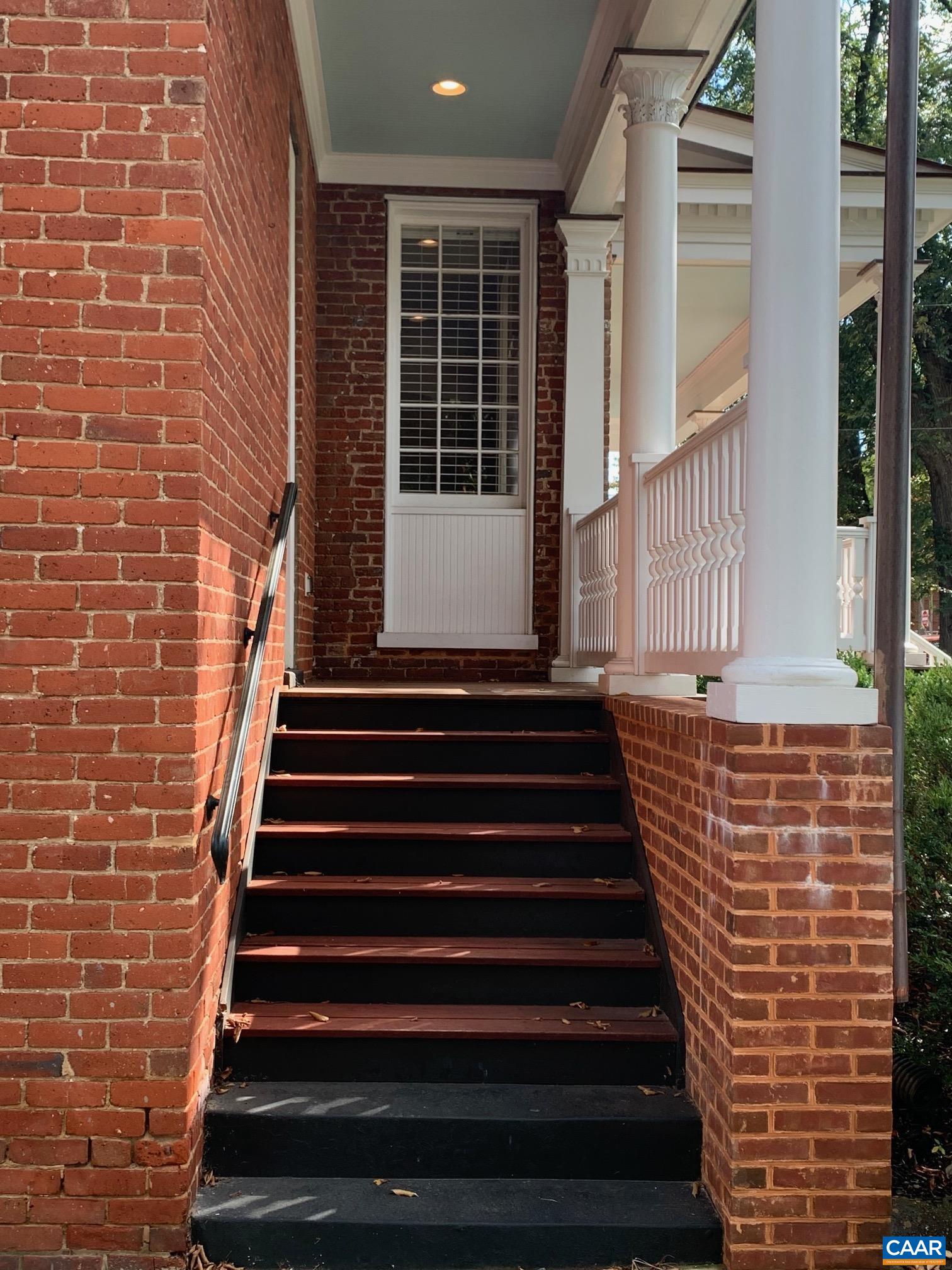 201 E HIGH ST